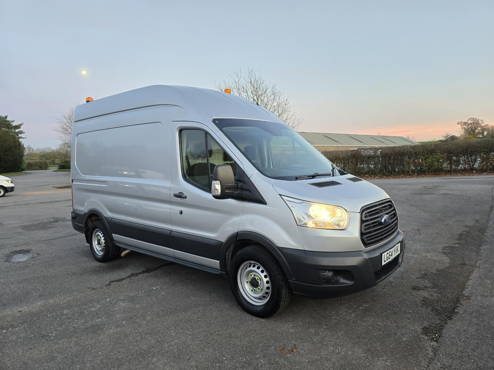 Ford Transit 2.2 TDCi 350 Panel Van 5dr Diesel Manual RWD L2 H3 Euro 5 (155 ps)