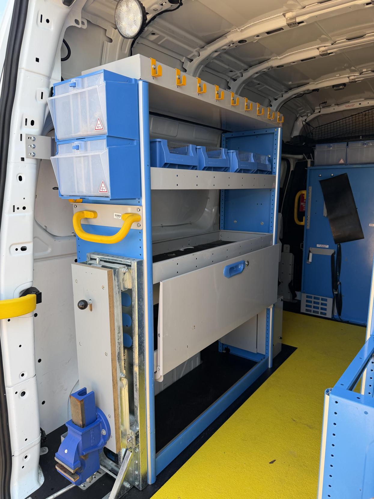 2019 Ford Transit Custom 2.0 320 EcoBlue Panel Van 5dr Diesel Manual L2 H2 Euro 6 (130 ps) - Thumbnail 35