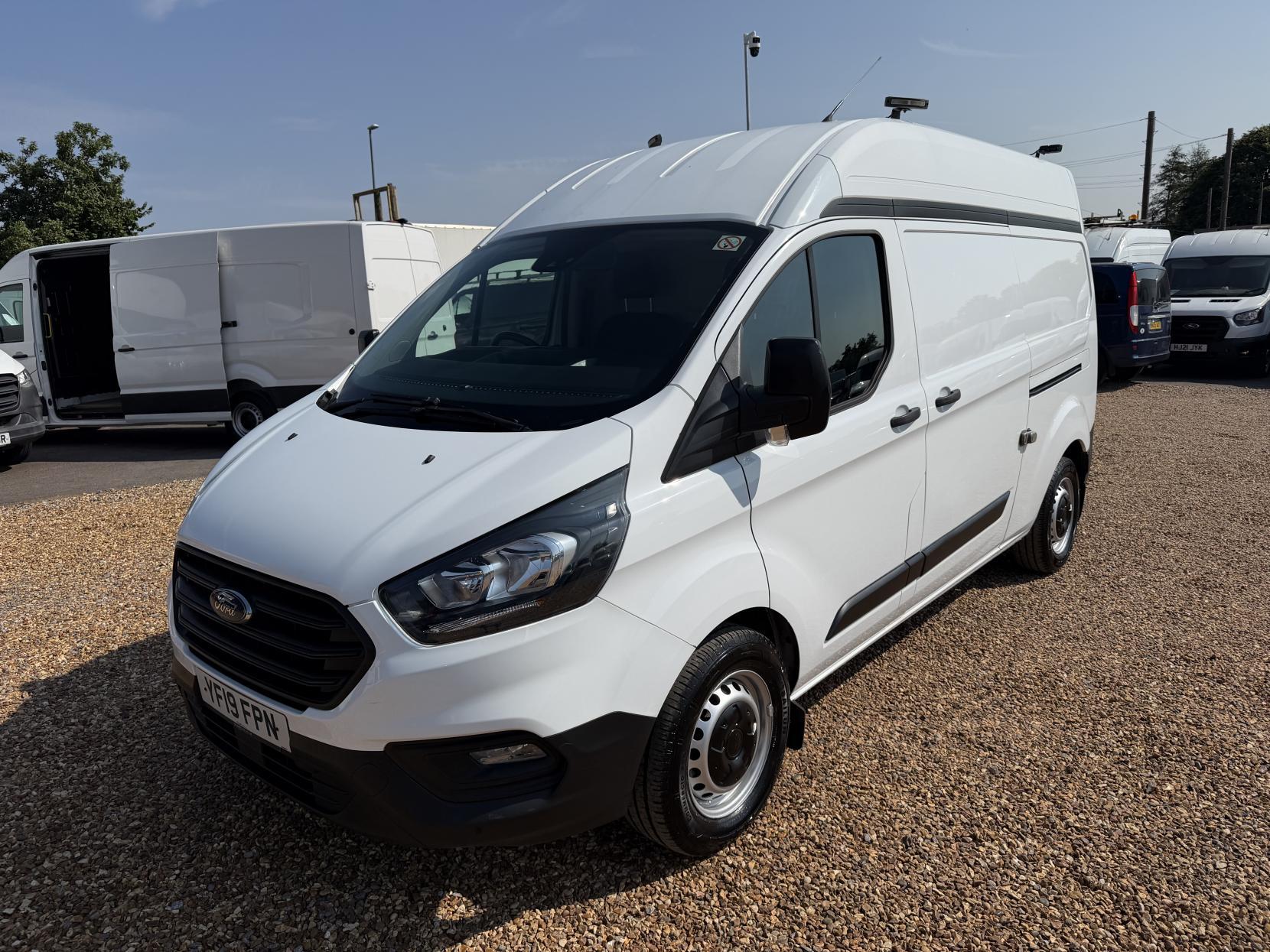 2019 Ford Transit Custom 2.0 320 EcoBlue Panel Van 5dr Diesel Manual L2 H2 Euro 6 (130 ps) - Thumbnail 7