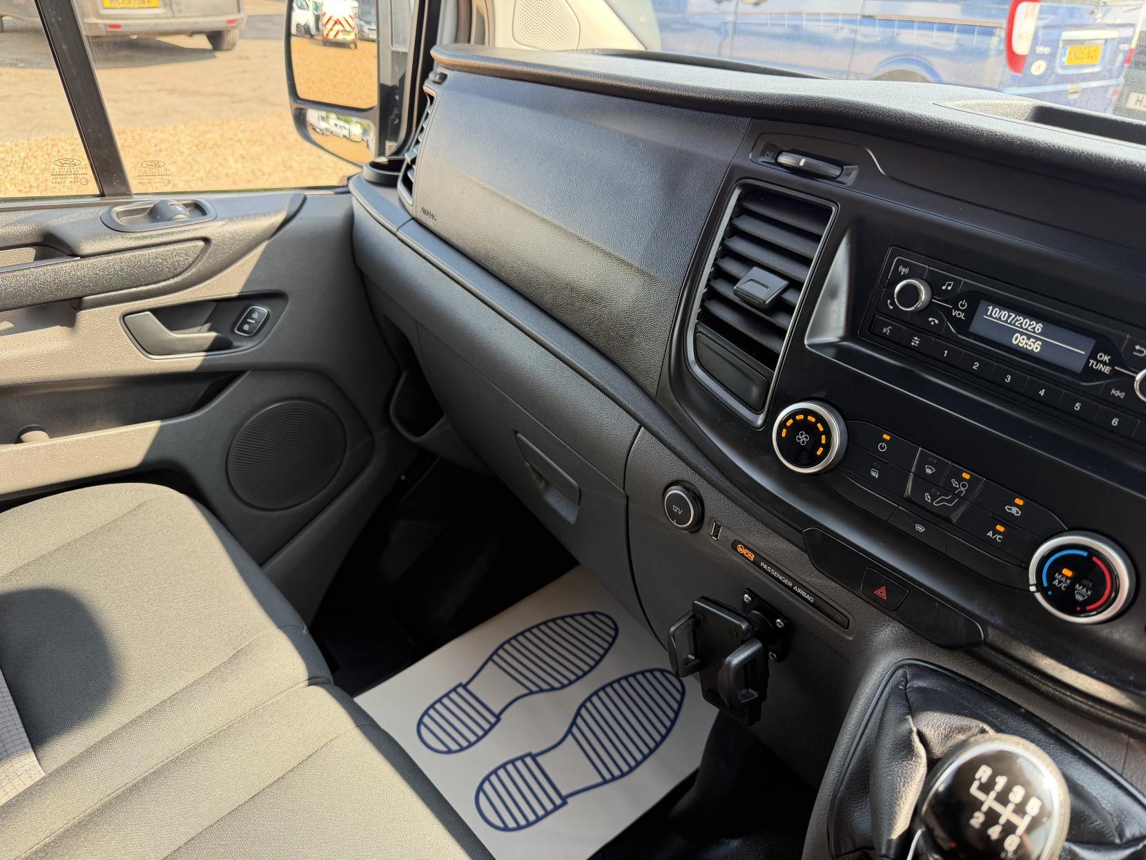 2019 Ford Transit Custom 2.0 320 EcoBlue Panel Van 5dr Diesel Manual L2 H2 Euro 6 (130 ps) - Thumbnail 53