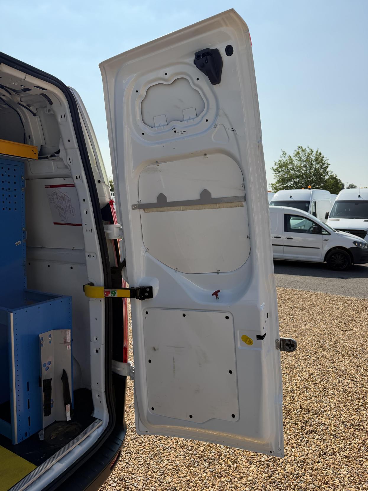 2019 Ford Transit Custom 2.0 320 EcoBlue Panel Van 5dr Diesel Manual L2 H2 Euro 6 (130 ps) - Thumbnail 41