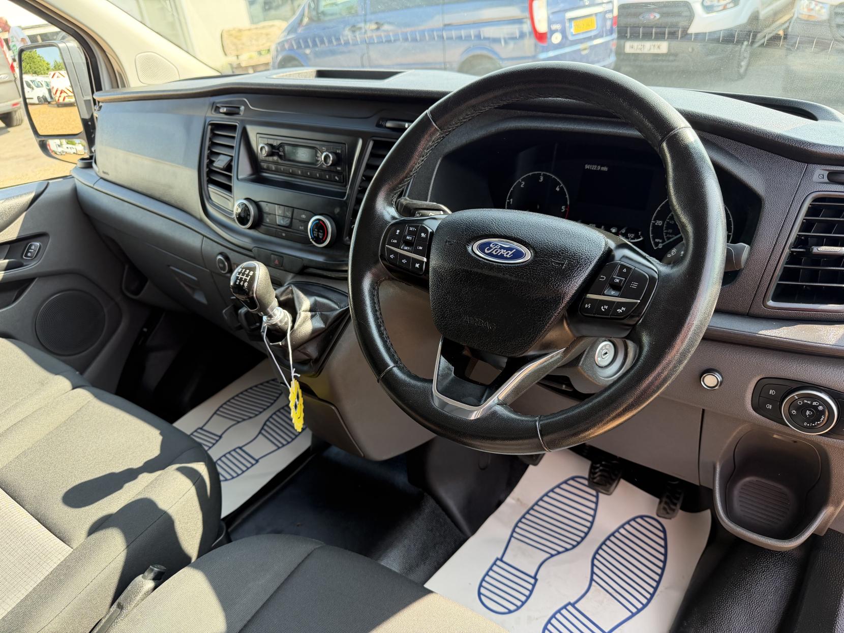 2019 Ford Transit Custom 2.0 320 EcoBlue Panel Van 5dr Diesel Manual L2 H2 Euro 6 (130 ps) - Thumbnail 3