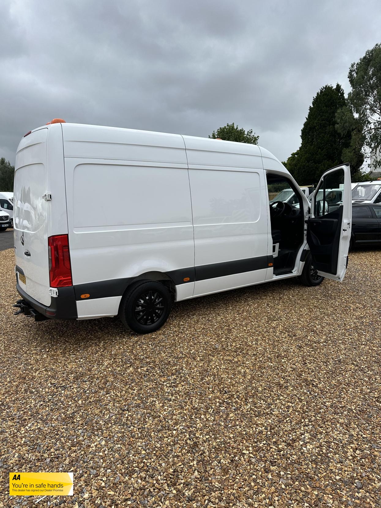 Mercedes-Benz Sprinter 2.1 316 CDI Panel Van 5dr Diesel Manual RWD L2 H2 Euro 6 (163 ps)