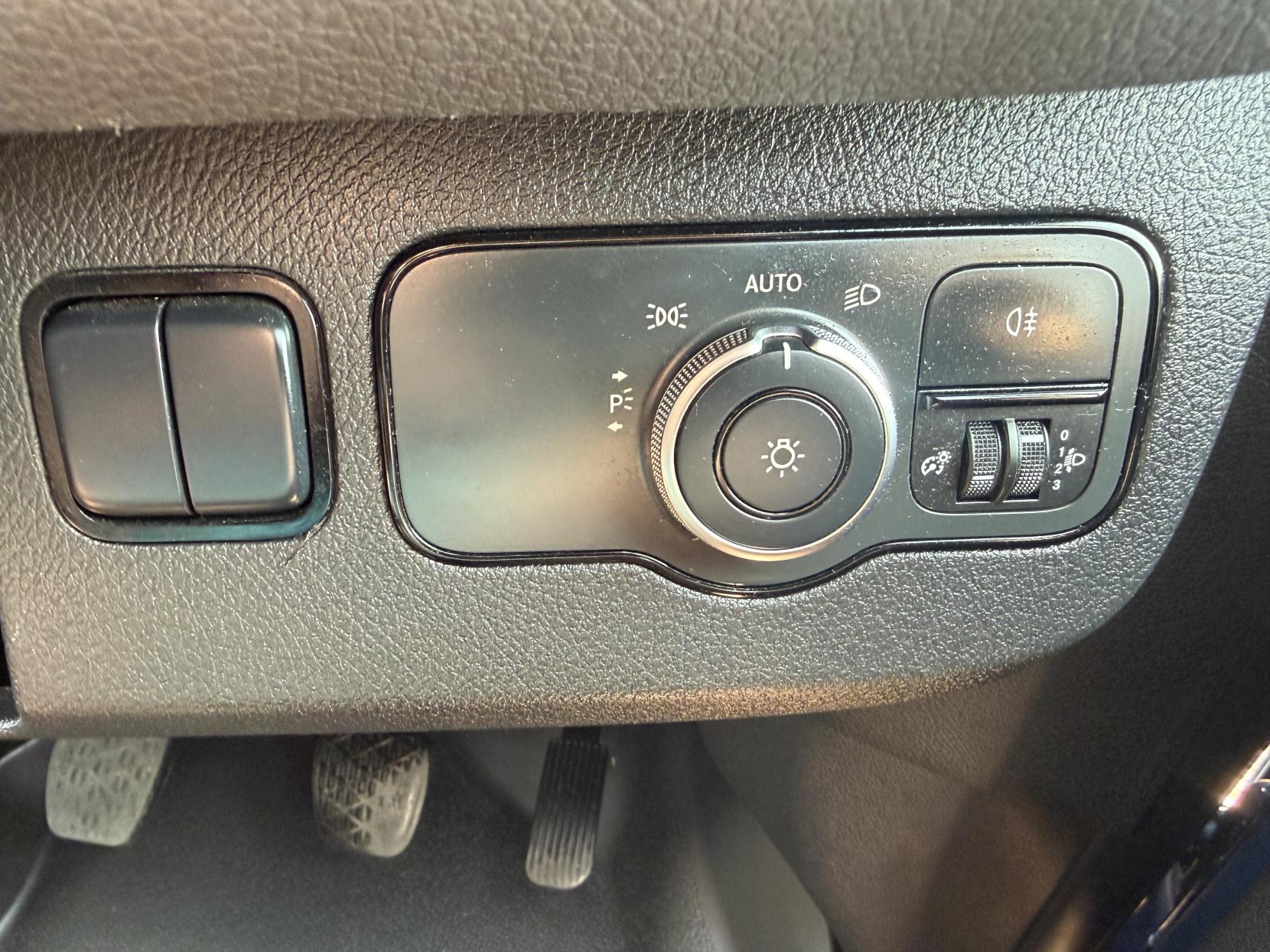 2019 Mercedes-Benz Sprinter 2.1 316 CDI Panel Van 5dr Diesel Manual RWD L2 H2 Euro 6 (163 ps) - Thumbnail 33