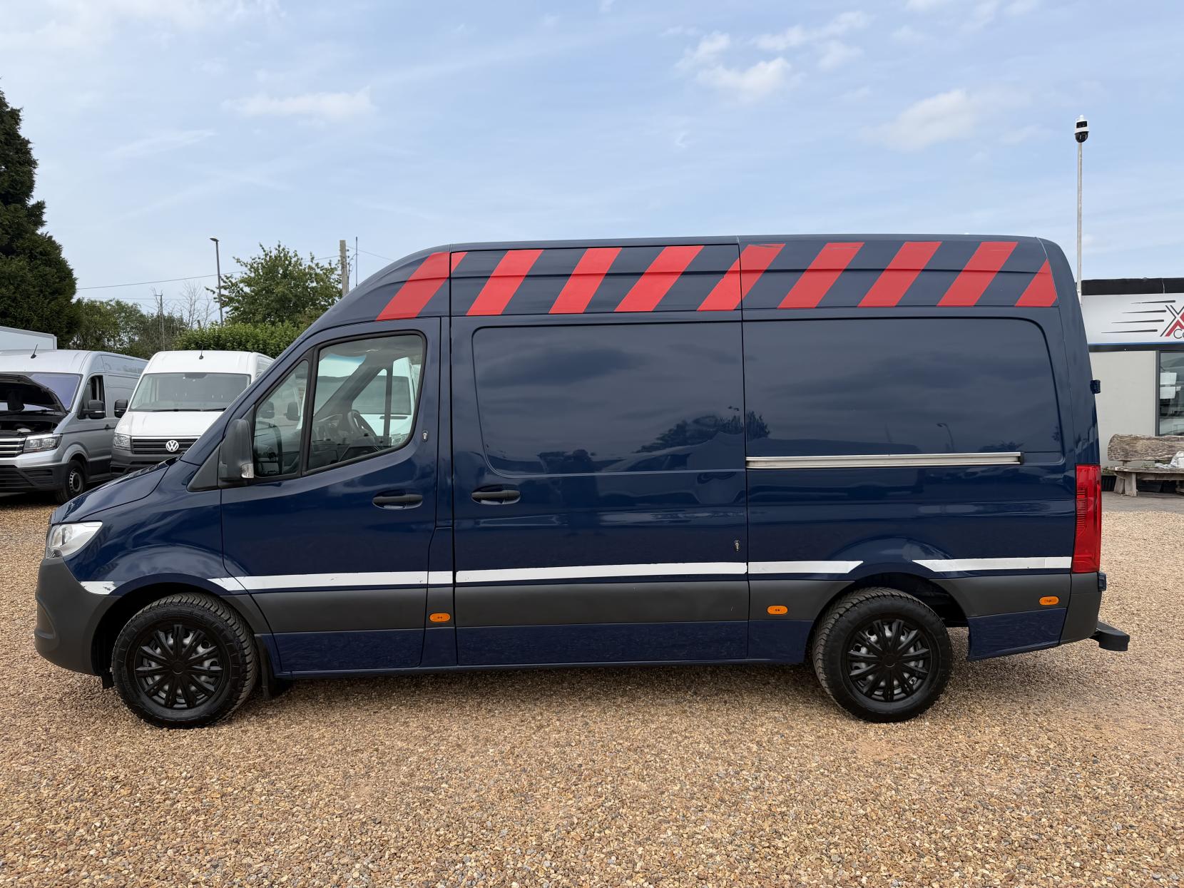 2019 Mercedes-Benz Sprinter 2.1 316 CDI Panel Van 5dr Diesel Manual RWD L2 H2 Euro 6 (163 ps) - Thumbnail 8