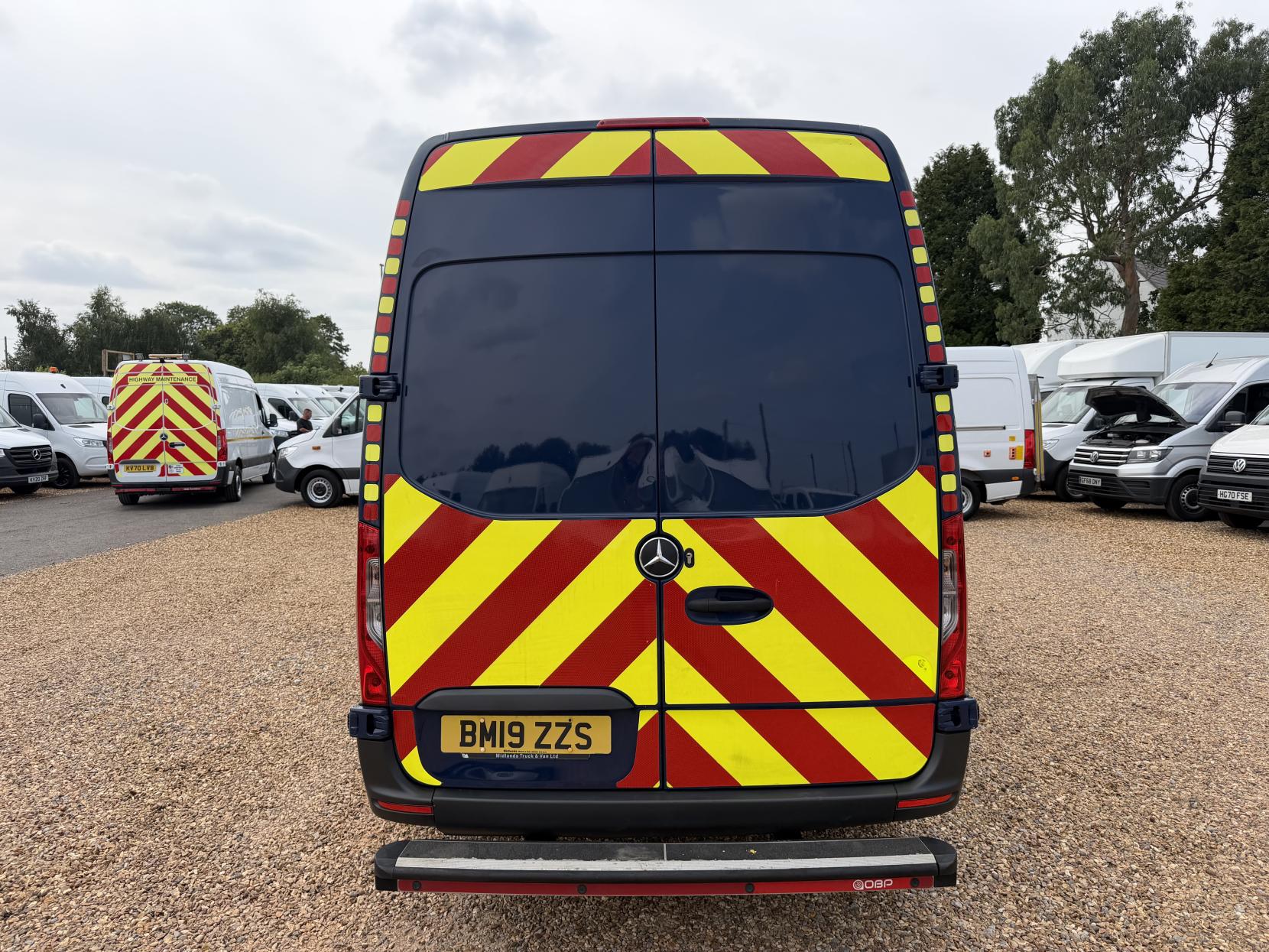 2019 Mercedes-Benz Sprinter 2.1 316 CDI Panel Van 5dr Diesel Manual RWD L2 H2 Euro 6 (163 ps) - Thumbnail 10