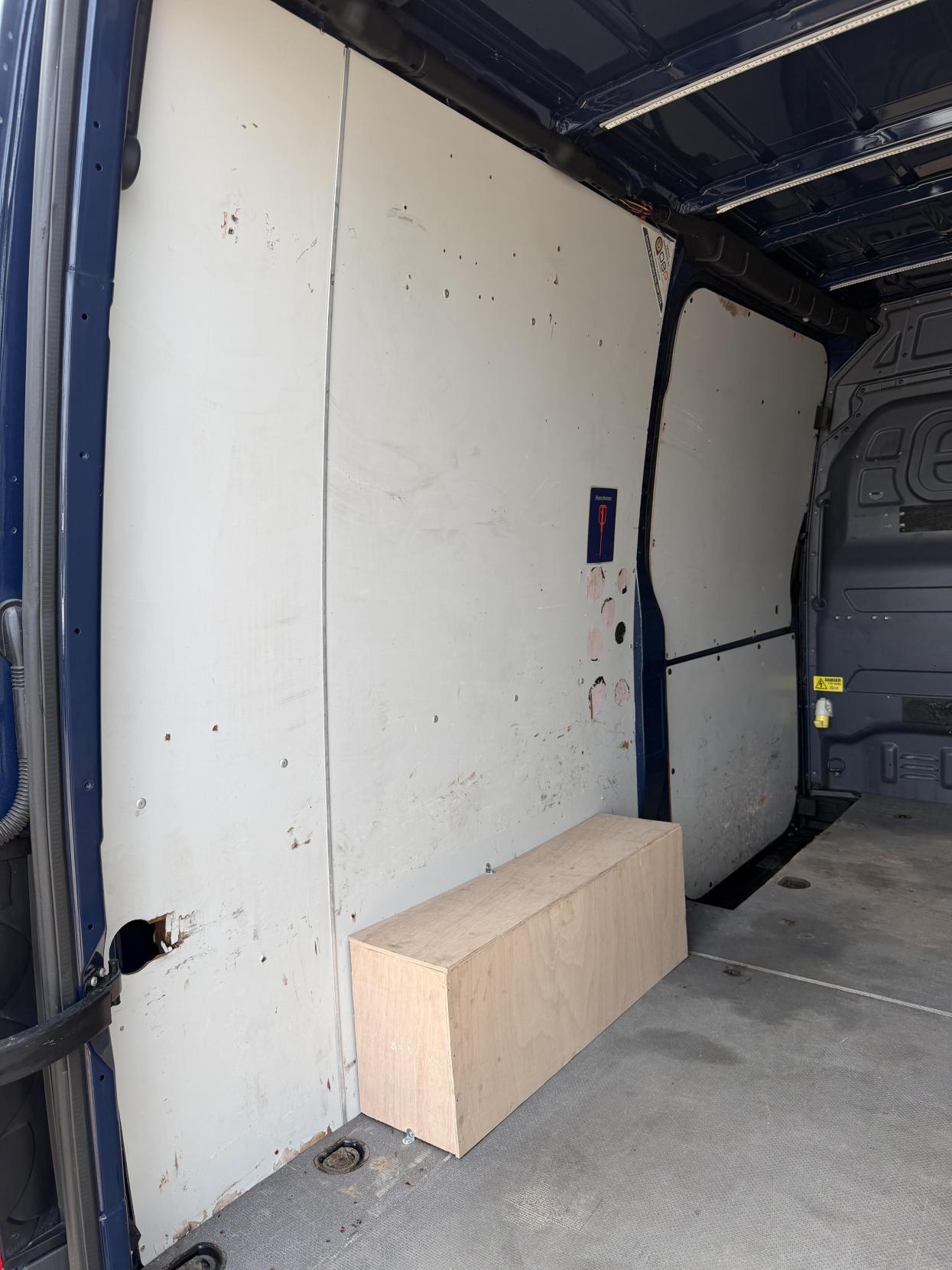 2019 Mercedes-Benz Sprinter 2.1 316 CDI Panel Van 5dr Diesel Manual RWD L2 H2 Euro 6 (163 ps) - Thumbnail 23