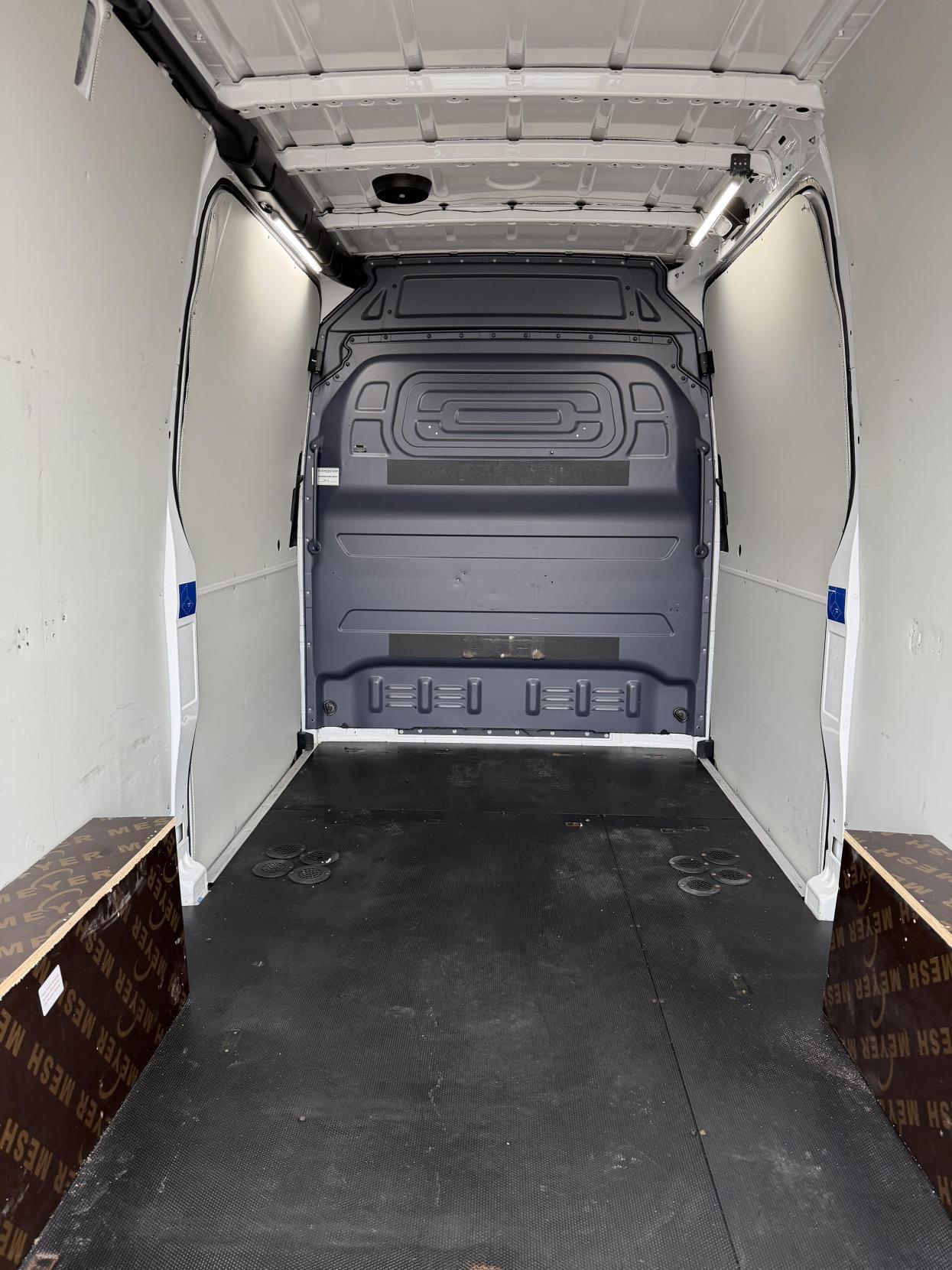 Mercedes-Benz Sprinter 2.1 314 CDI Panel Van 5dr Diesel Manual FWD L2 H2 Euro 6 (143 ps)