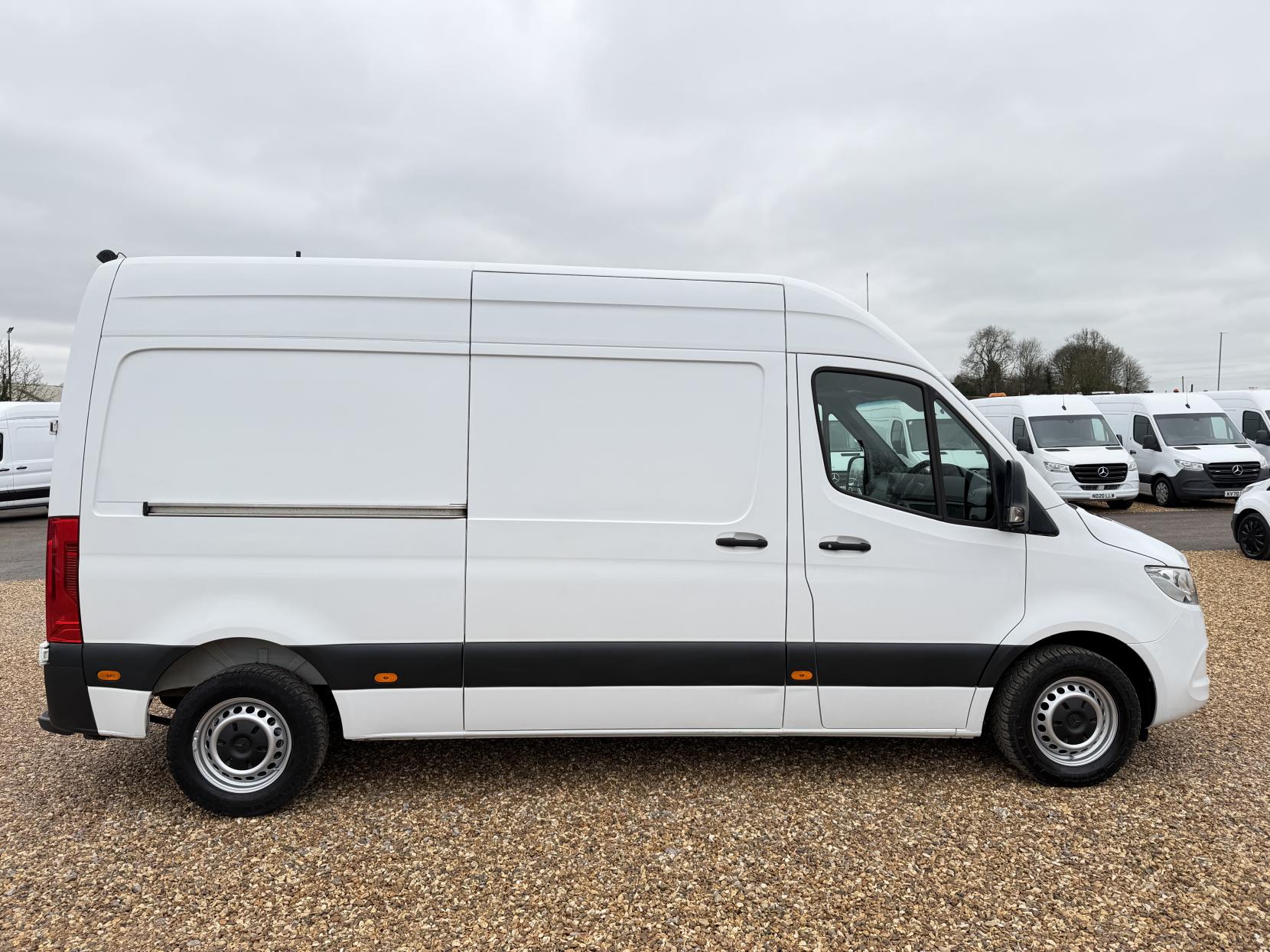 Mercedes-Benz Sprinter 2.1 314 CDI Panel Van 5dr Diesel Manual FWD L2 H2 Euro 6 (143 ps)
