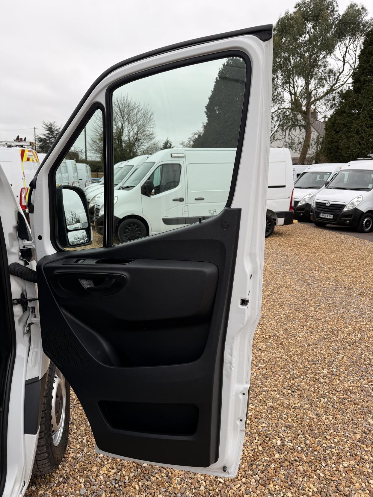 Mercedes-Benz Sprinter 2.1 314 CDI Panel Van 5dr Diesel Manual FWD L2 H2 Euro 6 (143 ps)