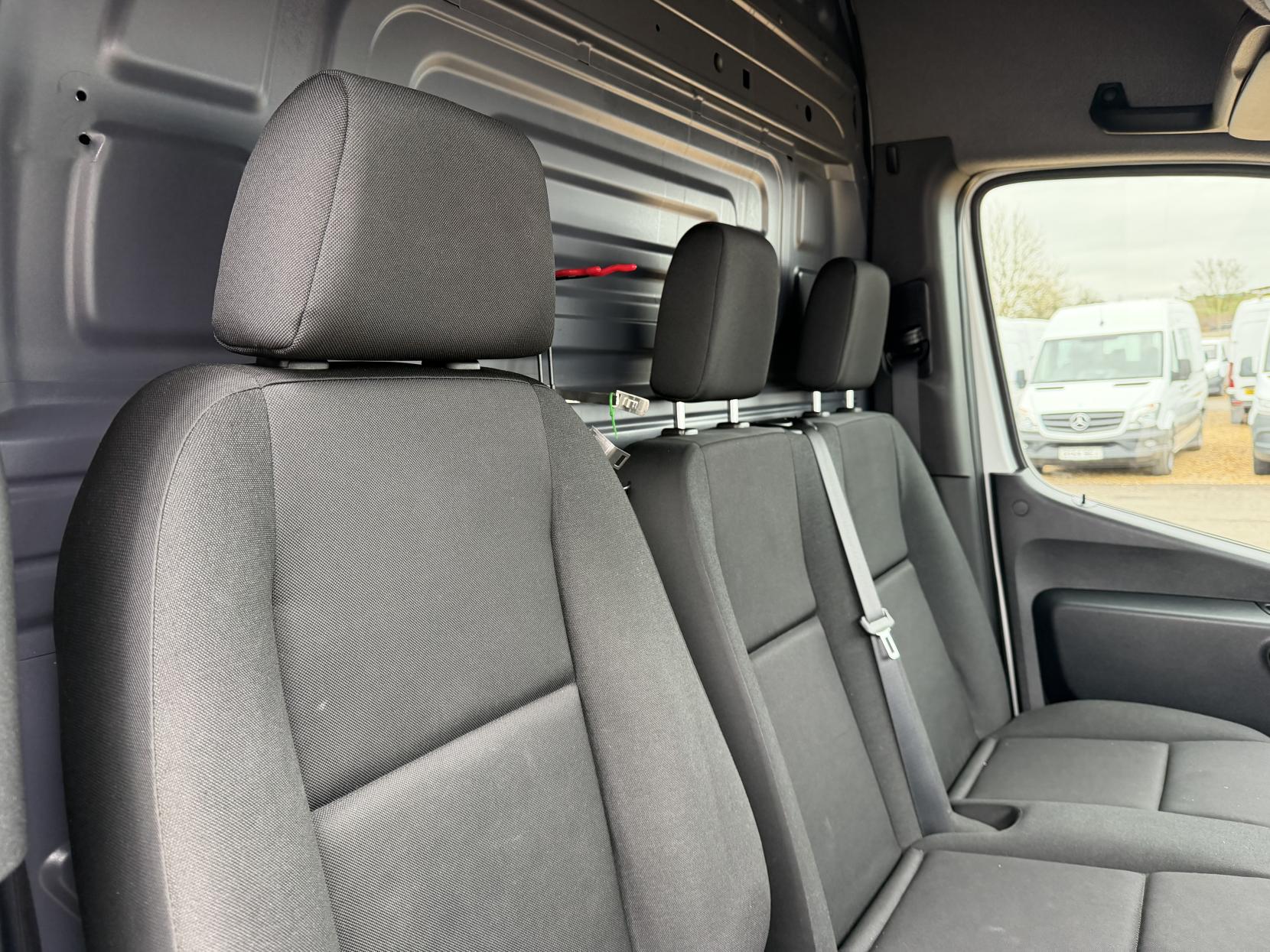 Mercedes-Benz Sprinter 2.1 314 CDI Panel Van 5dr Diesel Manual FWD L2 H2 Euro 6 (143 ps)