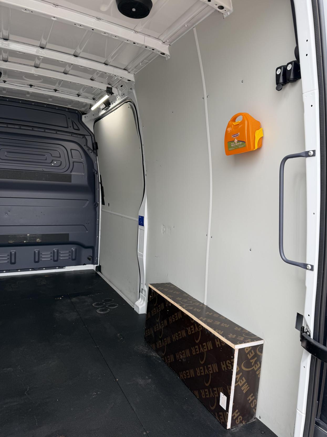 Mercedes-Benz Sprinter 2.1 314 CDI Panel Van 5dr Diesel Manual FWD L2 H2 Euro 6 (143 ps)