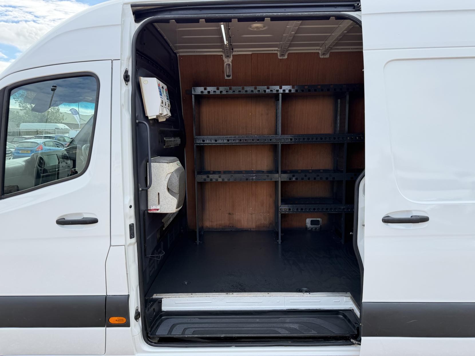 2021 Mercedes-Benz Sprinter 2.1 316 CDI Progressive Panel Van 5dr Diesel Manual RWD L2 H2 Euro 6 (s/s) (163 ps) - Thumbnail 33