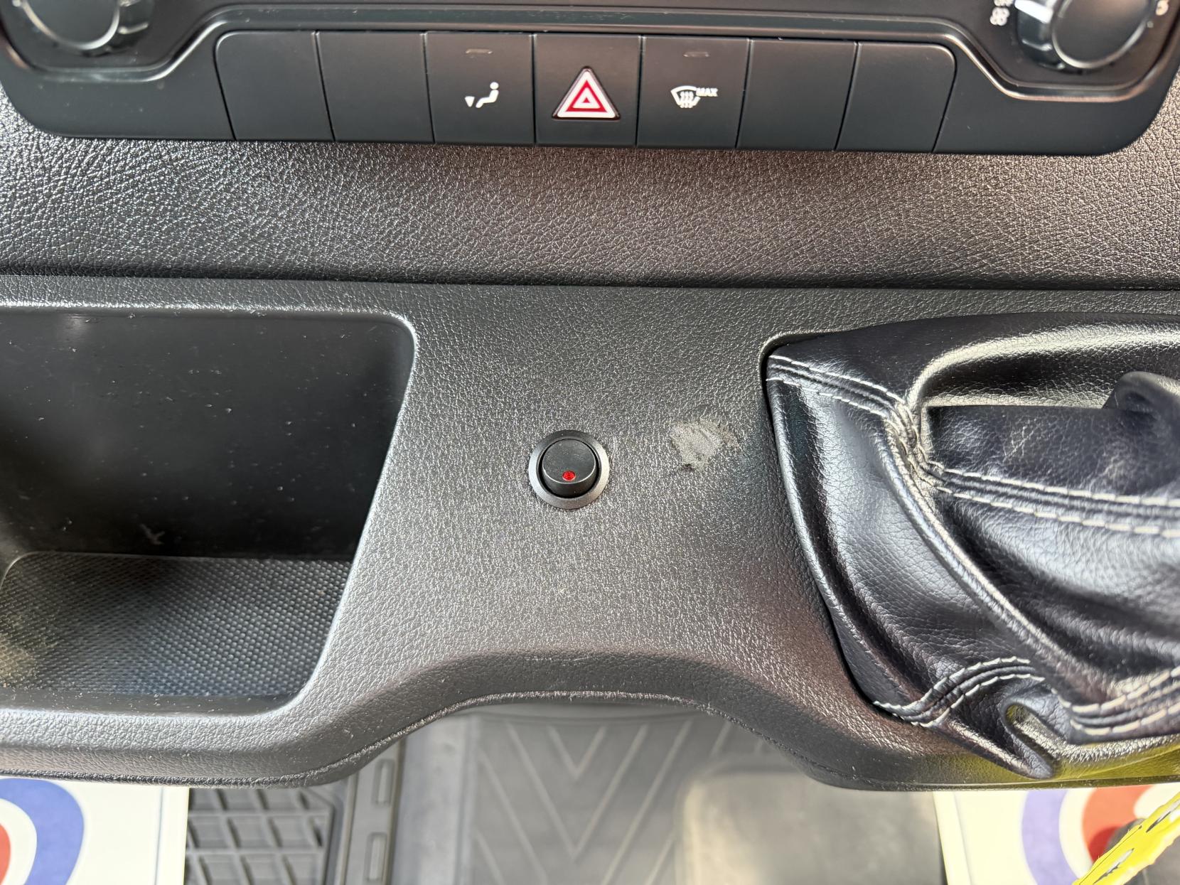 2021 Mercedes-Benz Sprinter 2.1 316 CDI Progressive Panel Van 5dr Diesel Manual RWD L2 H2 Euro 6 (s/s) (163 ps) - Thumbnail 27