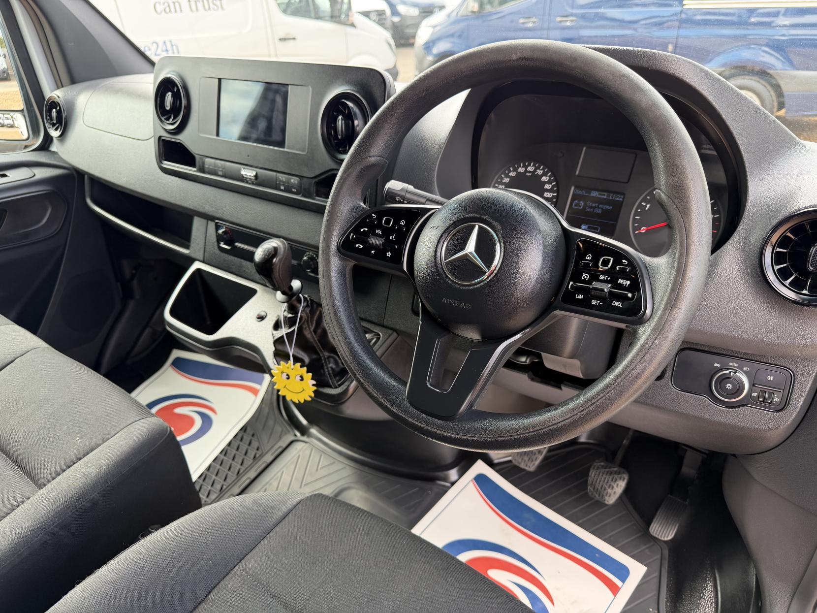 2021 Mercedes-Benz Sprinter 2.1 316 CDI Progressive Panel Van 5dr Diesel Manual RWD L2 H2 Euro 6 (s/s) (163 ps) - Thumbnail 2