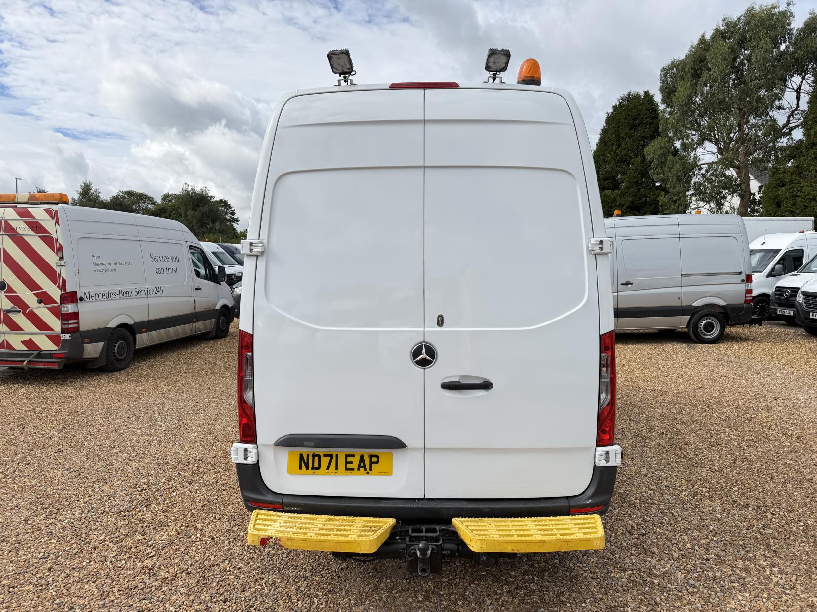 2021 Mercedes-Benz Sprinter 2.1 316 CDI Progressive Panel Van 5dr Diesel Manual RWD L2 H2 Euro 6 (s/s) (163 ps) - Thumbnail 8