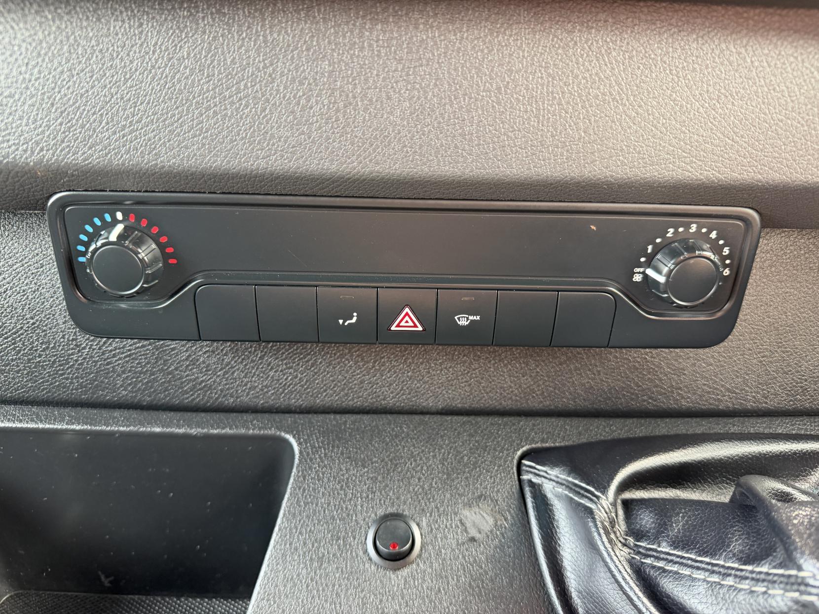2021 Mercedes-Benz Sprinter 2.1 316 CDI Progressive Panel Van 5dr Diesel Manual RWD L2 H2 Euro 6 (s/s) (163 ps) - Thumbnail 22