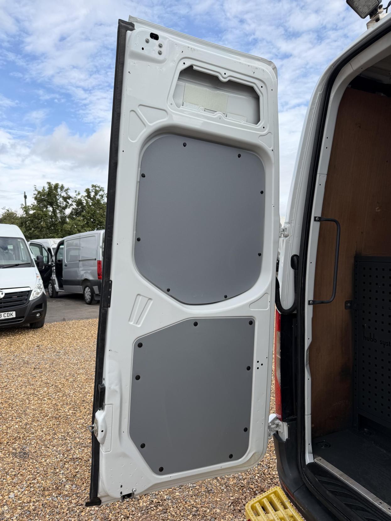2021 Mercedes-Benz Sprinter 2.1 316 CDI Progressive Panel Van 5dr Diesel Manual RWD L2 H2 Euro 6 (s/s) (163 ps) - Thumbnail 46