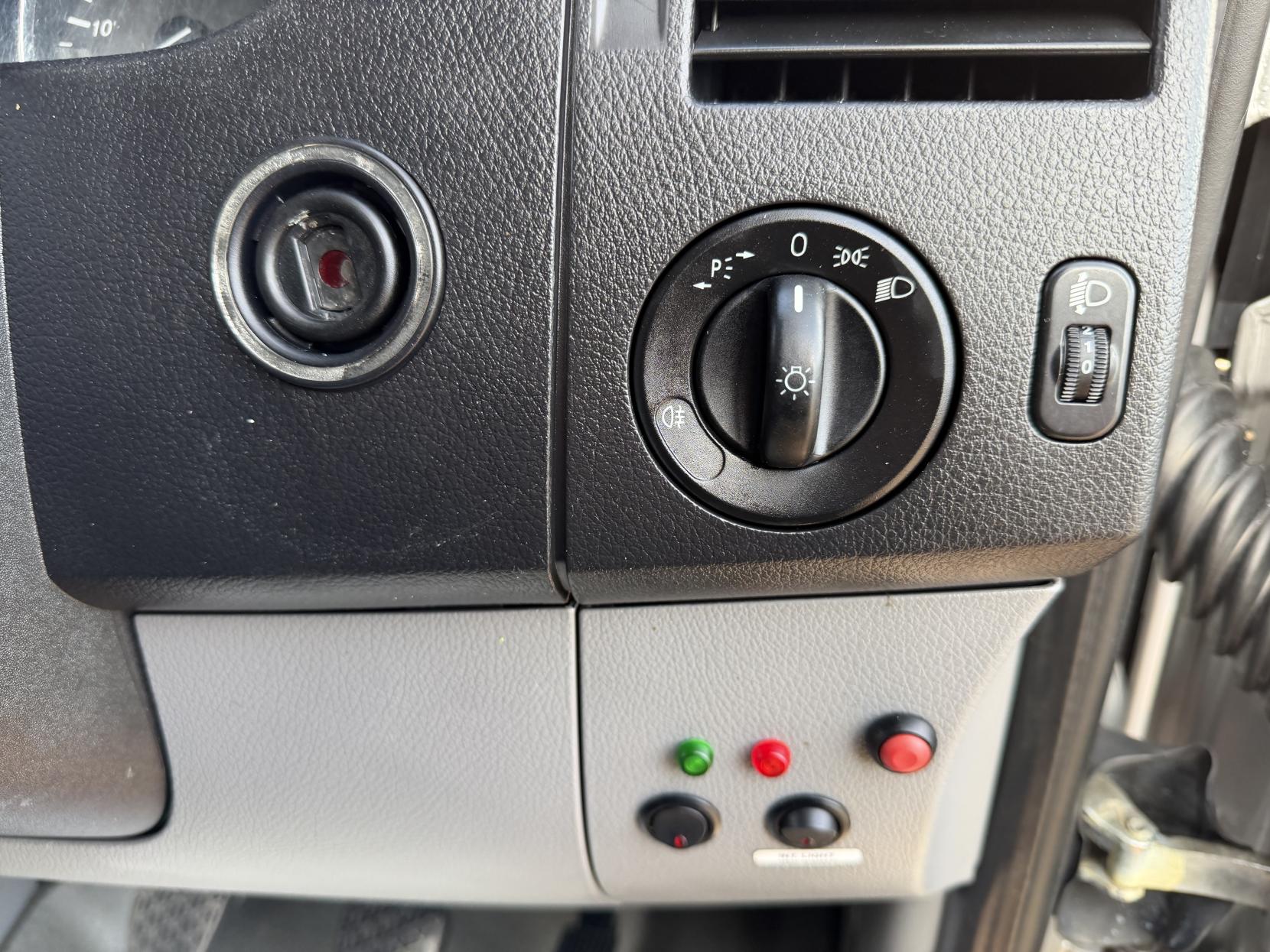 2015 Mercedes-Benz Sprinter 2.1 313 CDi BlueEFFICIENCY Panel Van 4dr Diesel Manual RWD L1 H3 (211 g/km, 129 bhp) - Thumbnail 24