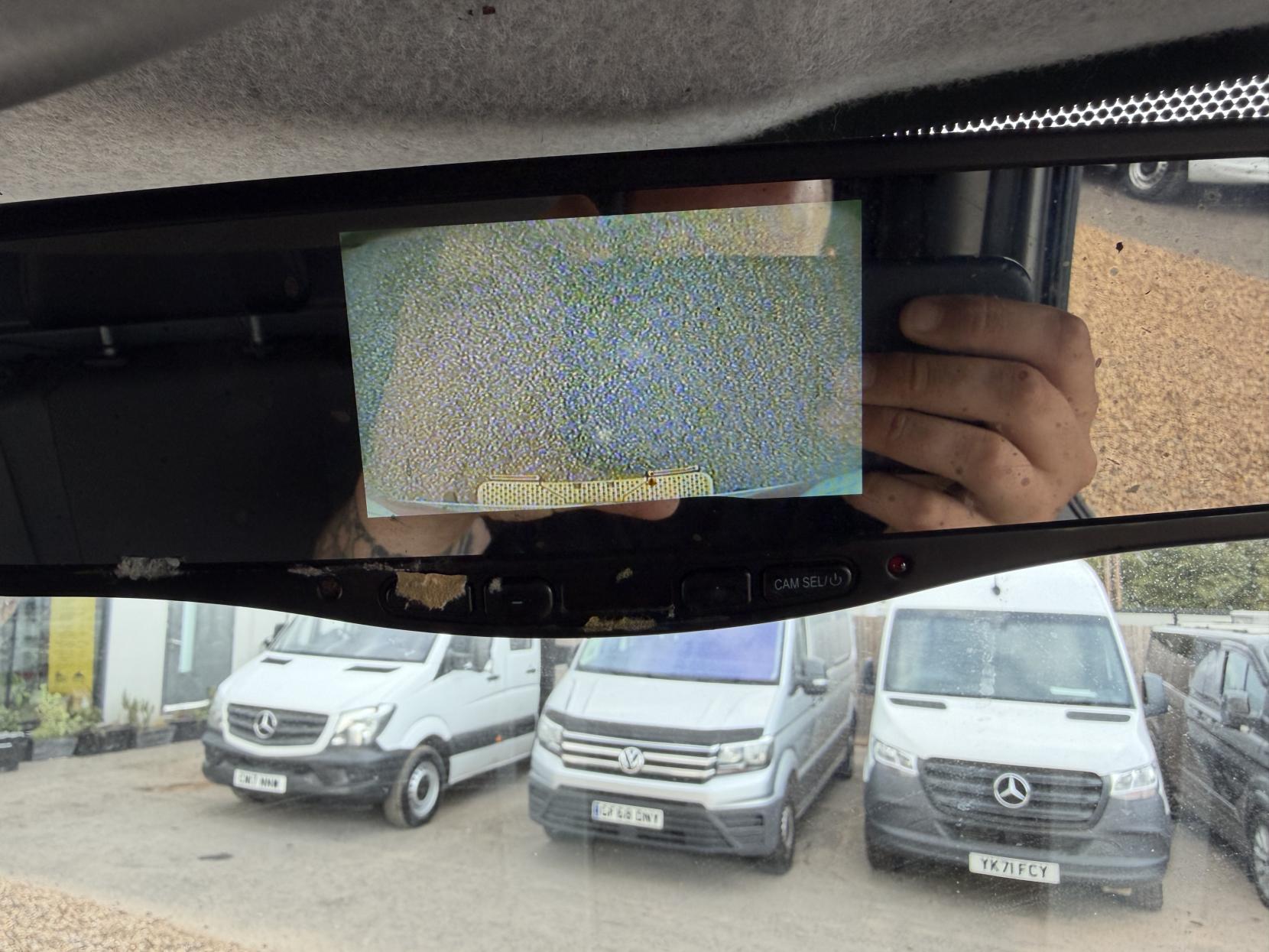 2015 Mercedes-Benz Sprinter 2.1 313 CDi BlueEFFICIENCY Panel Van 4dr Diesel Manual RWD L1 H3 (211 g/km, 129 bhp) - Thumbnail 26