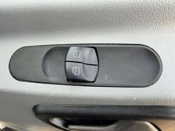 2015 Mercedes-Benz Sprinter 2.1 313 CDi BlueEFFICIENCY Panel Van 4dr Diesel Manual RWD L1 H3 (211 g/km, 129 bhp) - Thumbnail 25