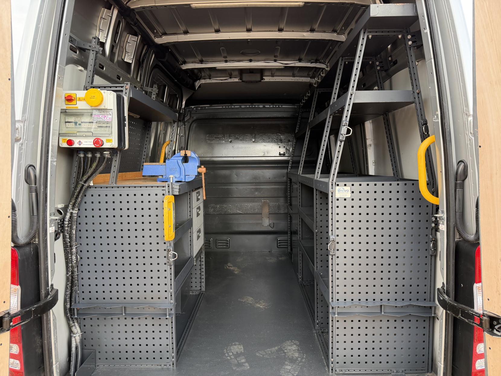 2015 Mercedes-Benz Sprinter 2.1 313 CDi BlueEFFICIENCY Panel Van 4dr Diesel Manual RWD L1 H3 (211 g/km, 129 bhp) - Thumbnail 38