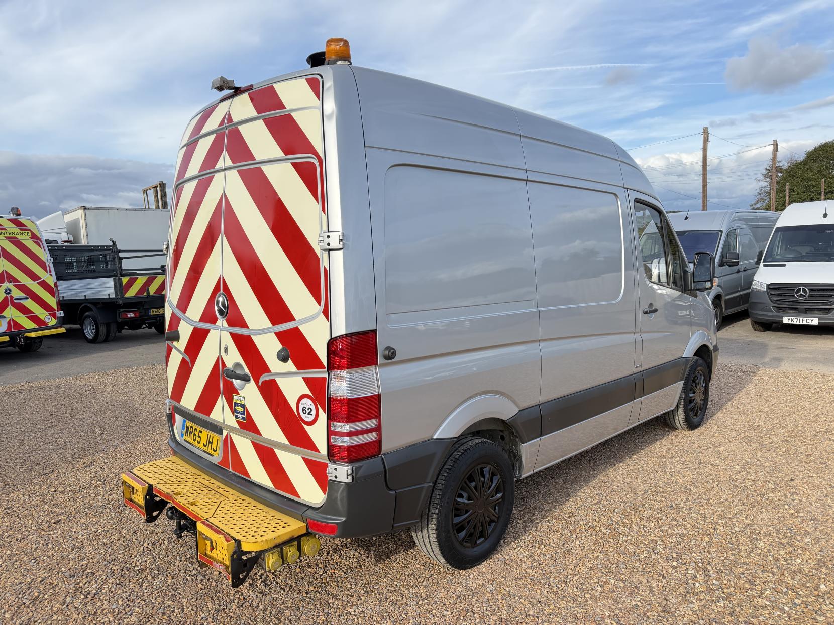 2015 Mercedes-Benz Sprinter 2.1 313 CDi BlueEFFICIENCY Panel Van 4dr Diesel Manual RWD L1 H3 (211 g/km, 129 bhp) - Thumbnail 11