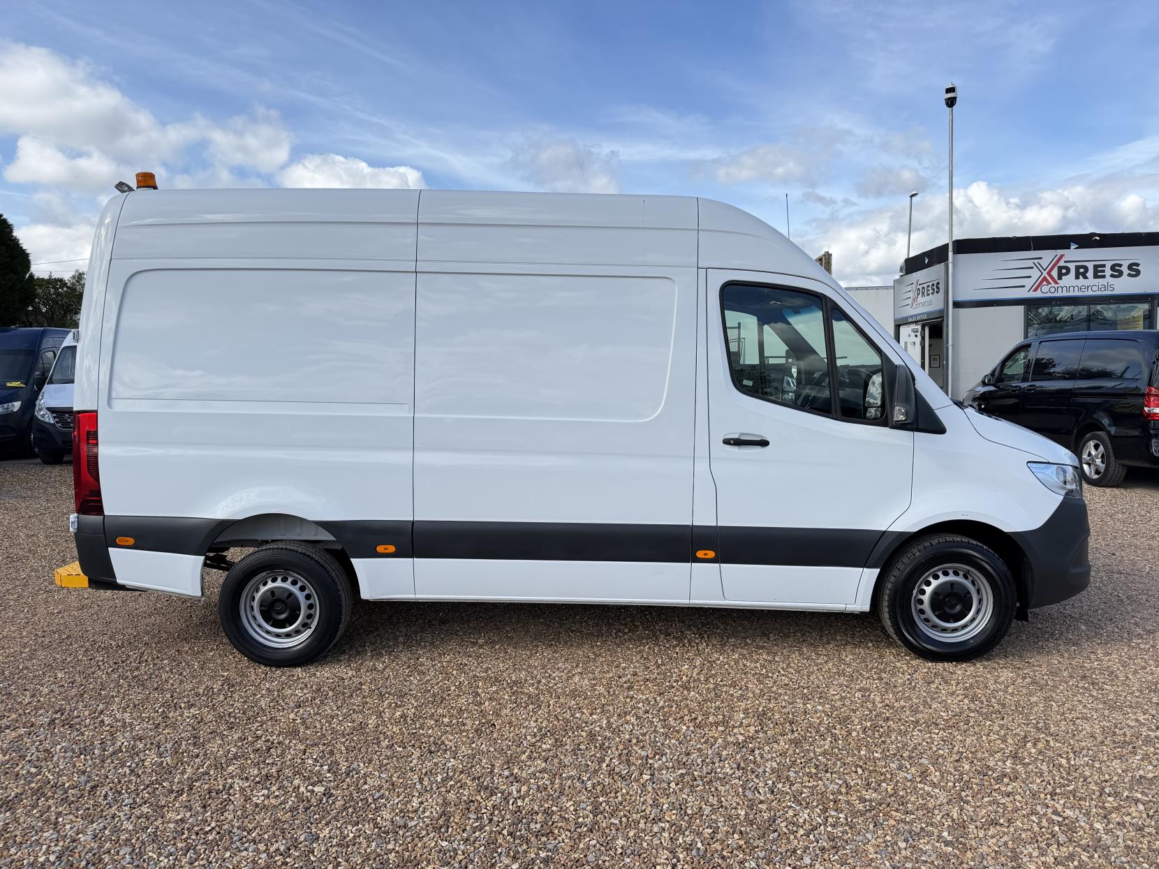 2019 Mercedes-Benz Sprinter 2.1 316 CDI Panel Van 5dr Diesel Manual RWD L2 H2 Euro 6 (163 ps) - Thumbnail 12