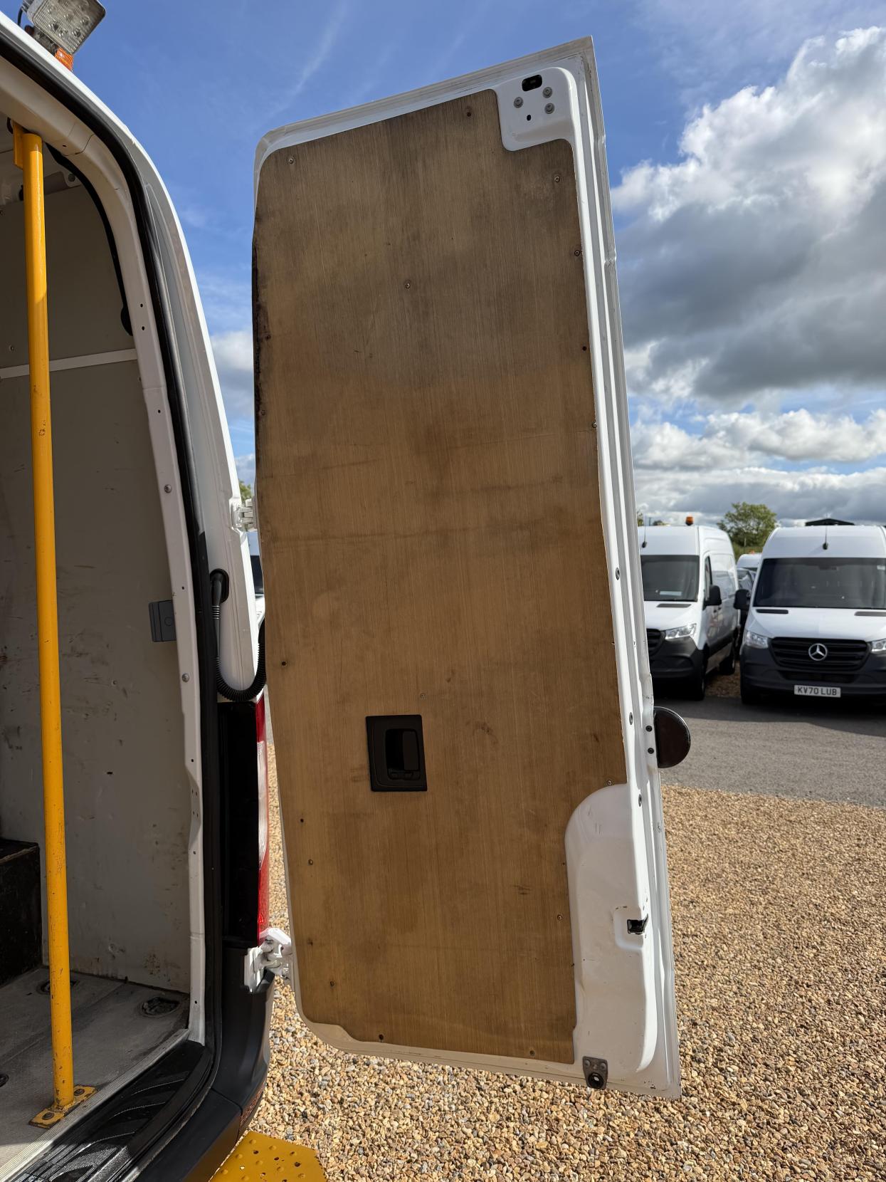2019 Mercedes-Benz Sprinter 2.1 316 CDI Panel Van 5dr Diesel Manual RWD L2 H2 Euro 6 (163 ps) - Thumbnail 53