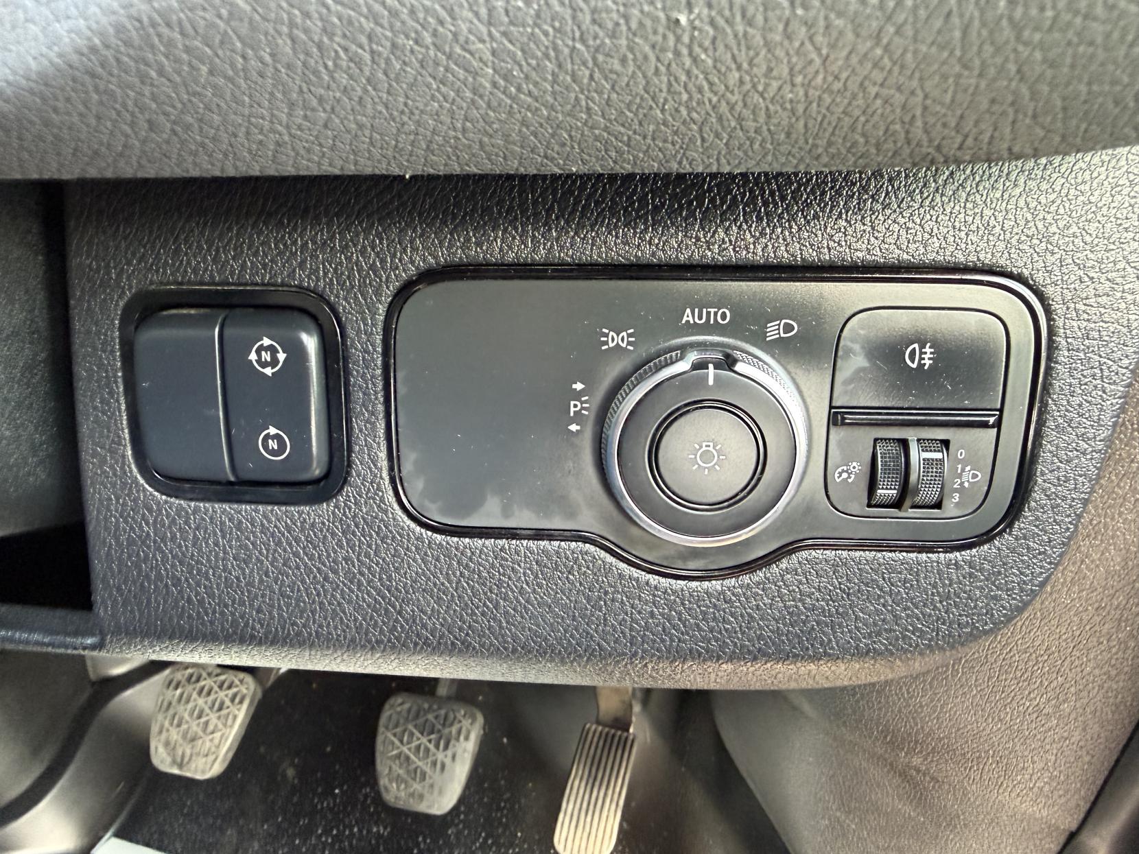 2019 Mercedes-Benz Sprinter 2.1 316 CDI Panel Van 5dr Diesel Manual RWD L2 H2 Euro 6 (163 ps) - Thumbnail 27