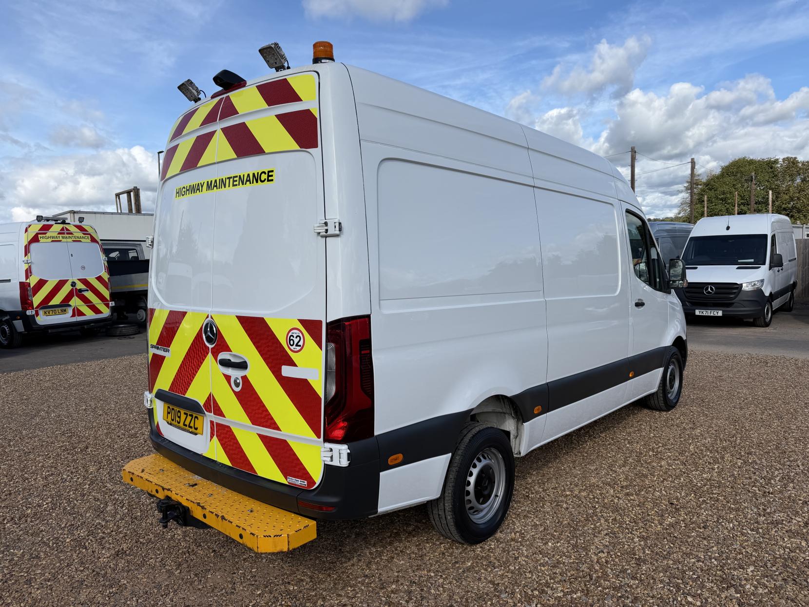 2019 Mercedes-Benz Sprinter 2.1 316 CDI Panel Van 5dr Diesel Manual RWD L2 H2 Euro 6 (163 ps) - Thumbnail 11