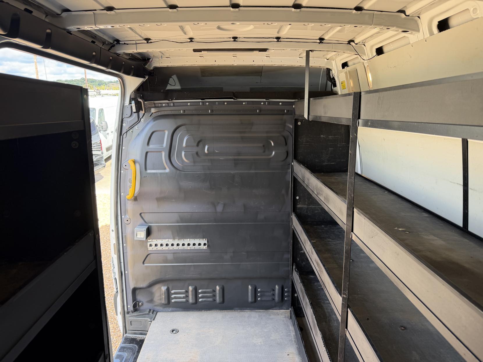 2019 Mercedes-Benz Sprinter 2.1 316 CDI Panel Van 5dr Diesel Manual RWD L2 H2 Euro 6 (163 ps) - Thumbnail 40