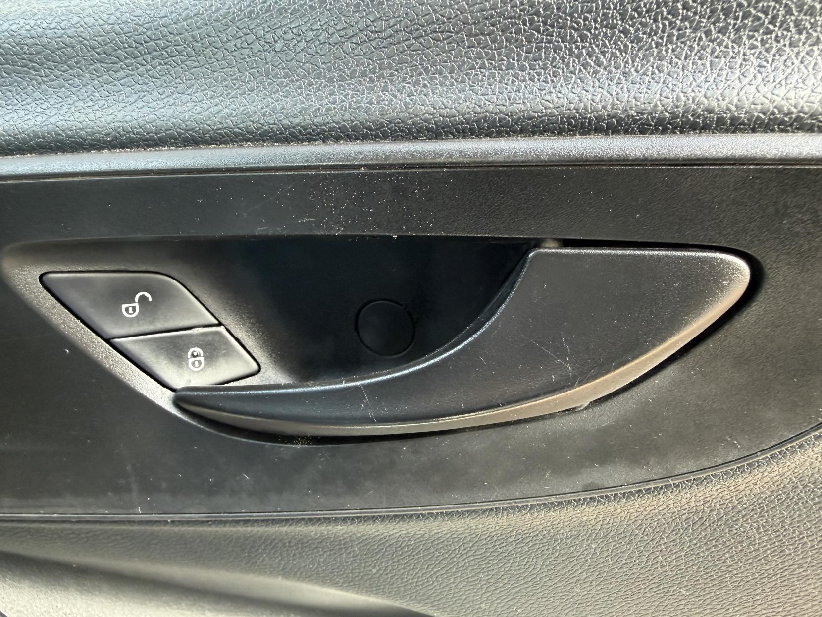 2019 Mercedes-Benz Sprinter 2.1 316 CDI Panel Van 5dr Diesel Manual RWD L2 H2 Euro 6 (163 ps) - Thumbnail 28