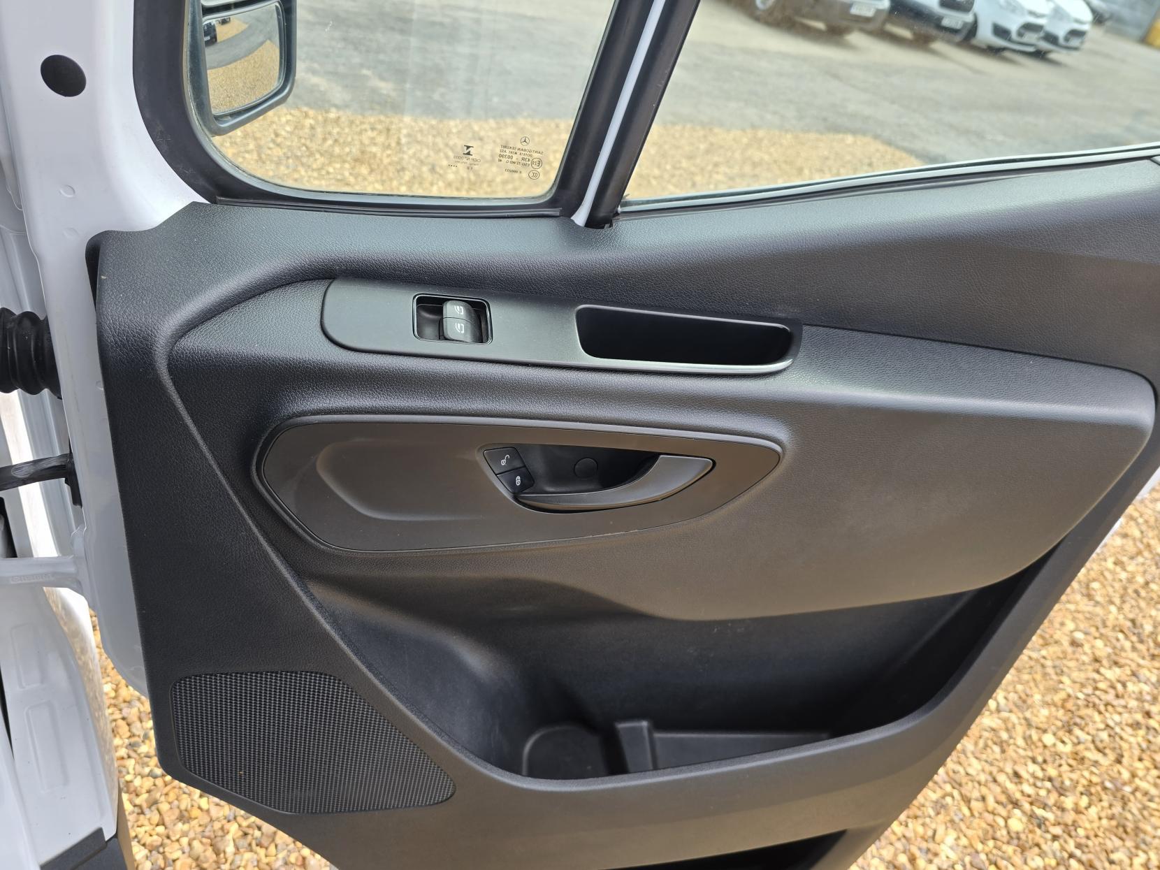 Mercedes-Benz Sprinter 2.1 311 CDI Panel Van 5dr Diesel Manual RWD L3 H2 Euro 6 (114 ps)