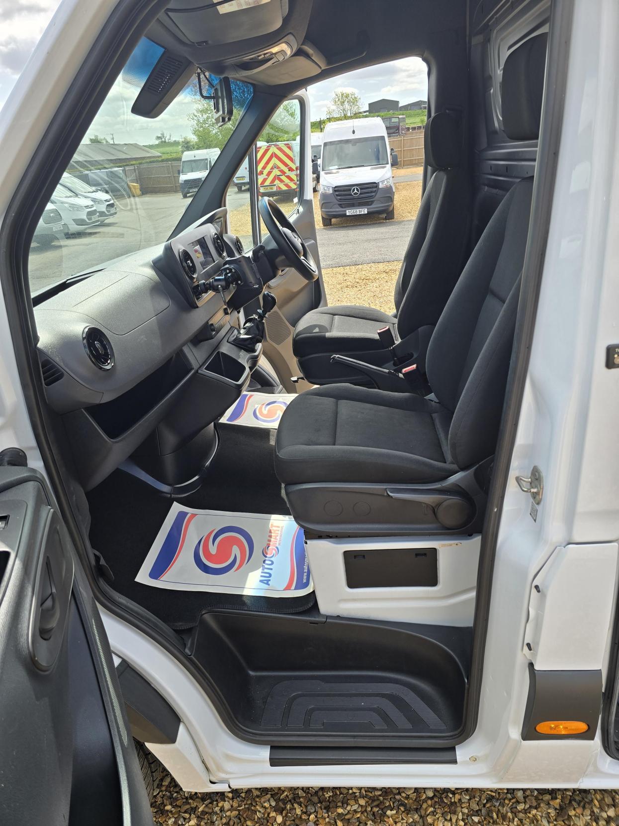 Mercedes-Benz Sprinter 2.1 311 CDI Panel Van 5dr Diesel Manual RWD L3 H2 Euro 6 (114 ps)