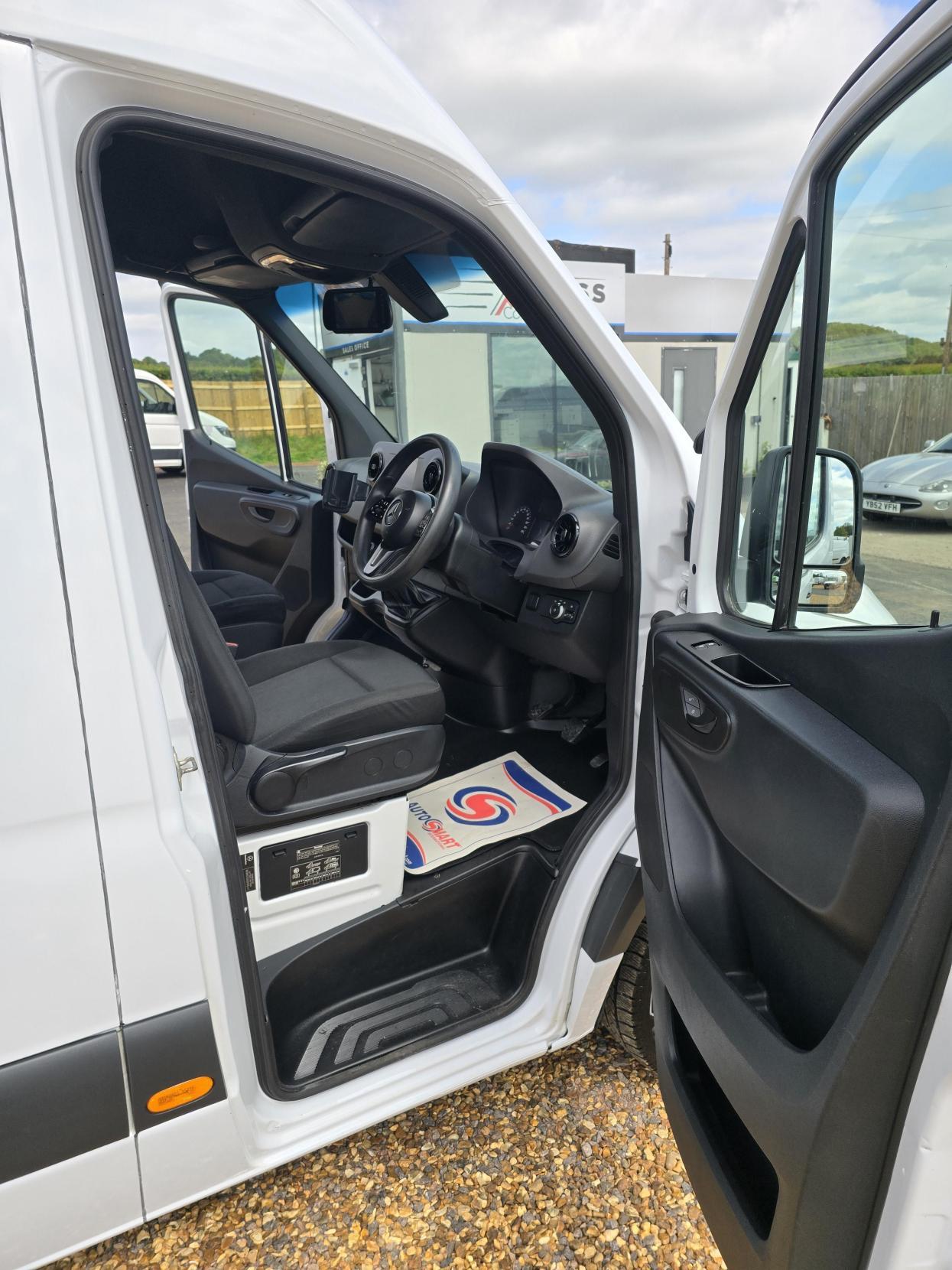 Mercedes-Benz Sprinter 2.1 311 CDI Panel Van 5dr Diesel Manual RWD L3 H2 Euro 6 (114 ps)