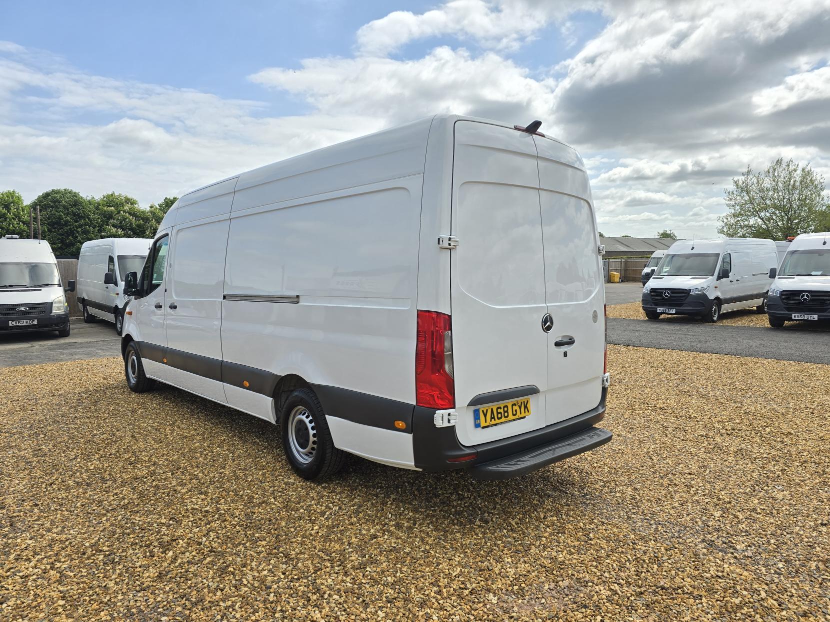 Mercedes-Benz Sprinter 2.1 311 CDI Panel Van 5dr Diesel Manual RWD L3 H2 Euro 6 (114 ps)