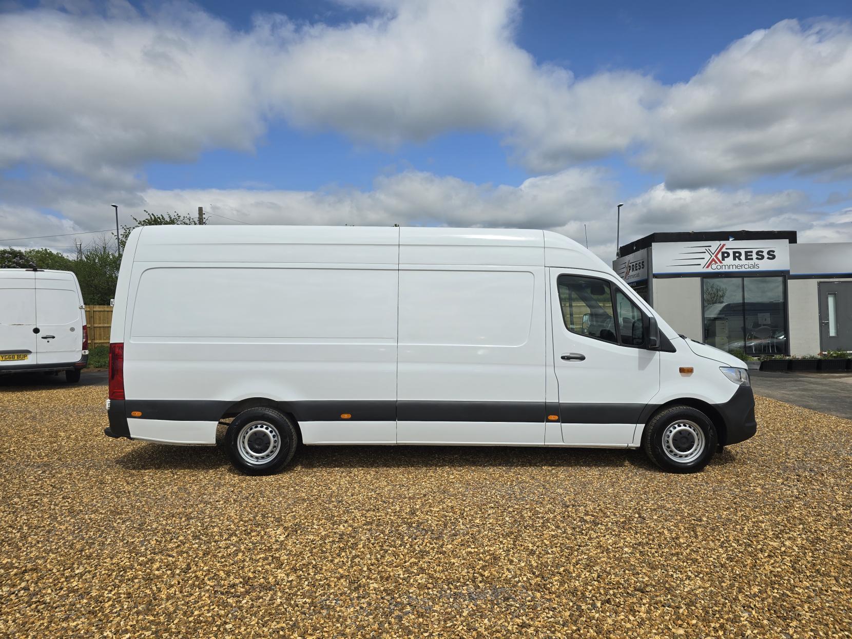 Mercedes-Benz Sprinter 2.1 311 CDI Panel Van 5dr Diesel Manual RWD L3 H2 Euro 6 (114 ps)