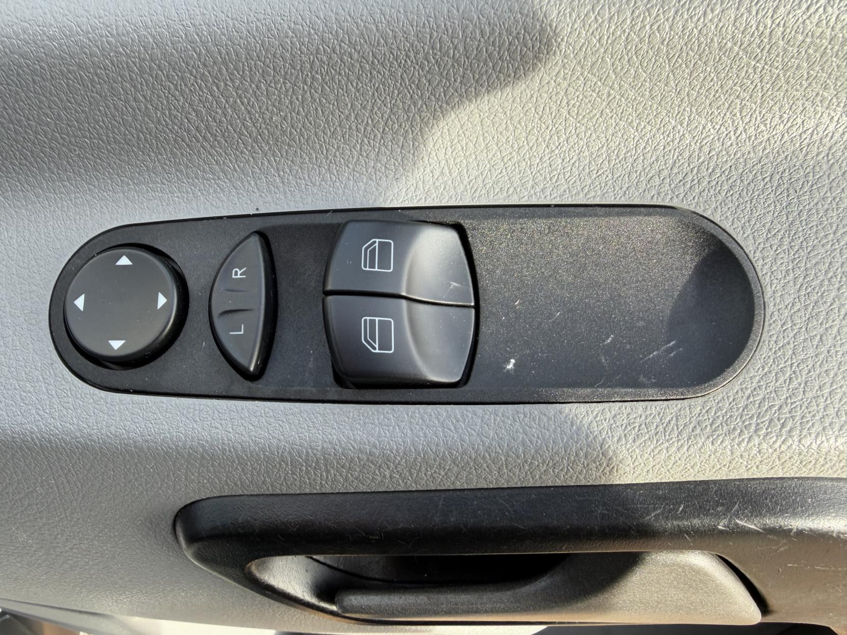 Mercedes-Benz Sprinter 2.1 Panel Van LCV (2013 - 2018)