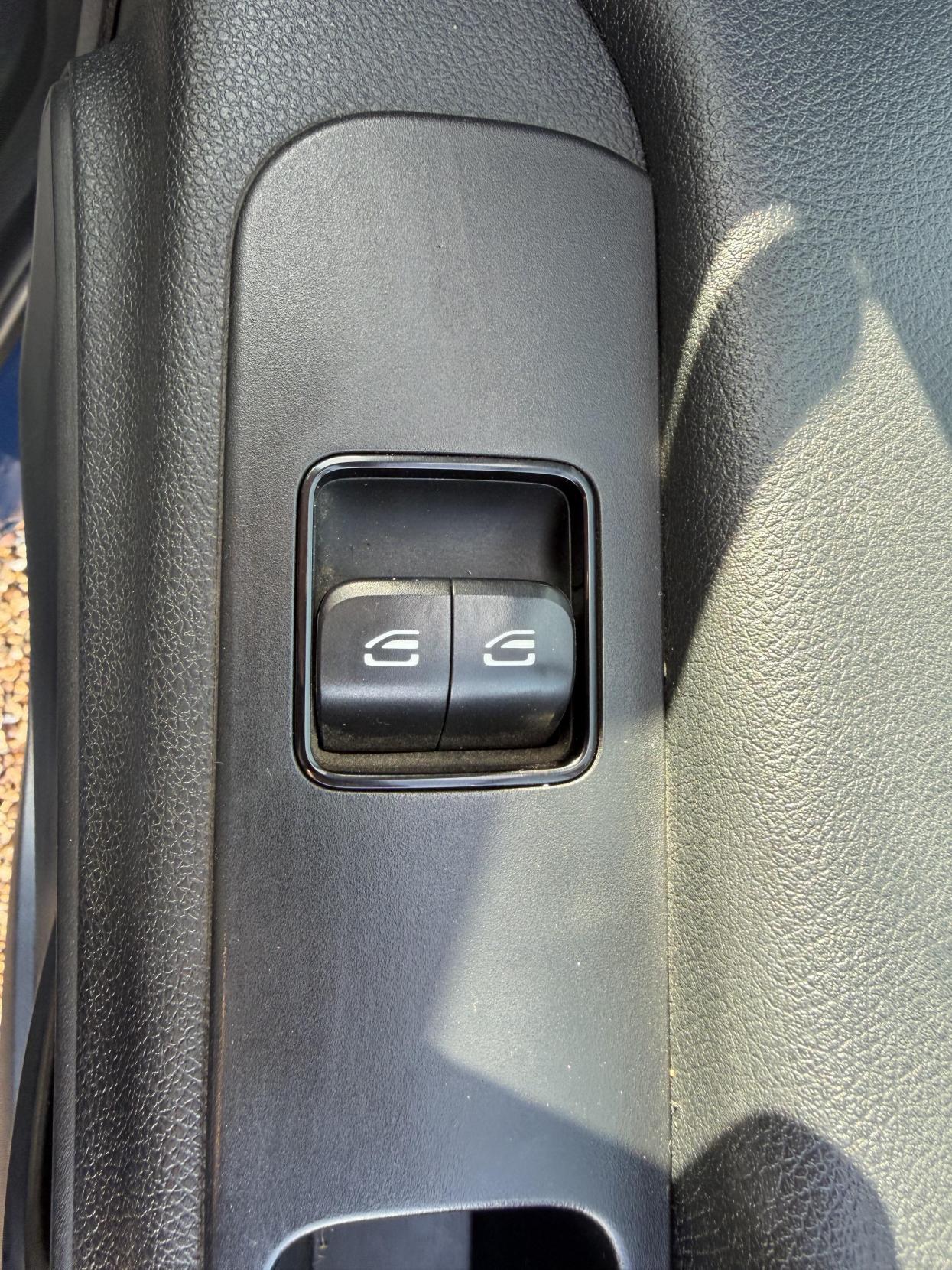 Mercedes-Benz Sprinter 2.1 314 CDI Panel Van 5dr Diesel Manual RWD L2 H2 Euro 6 (143 ps)