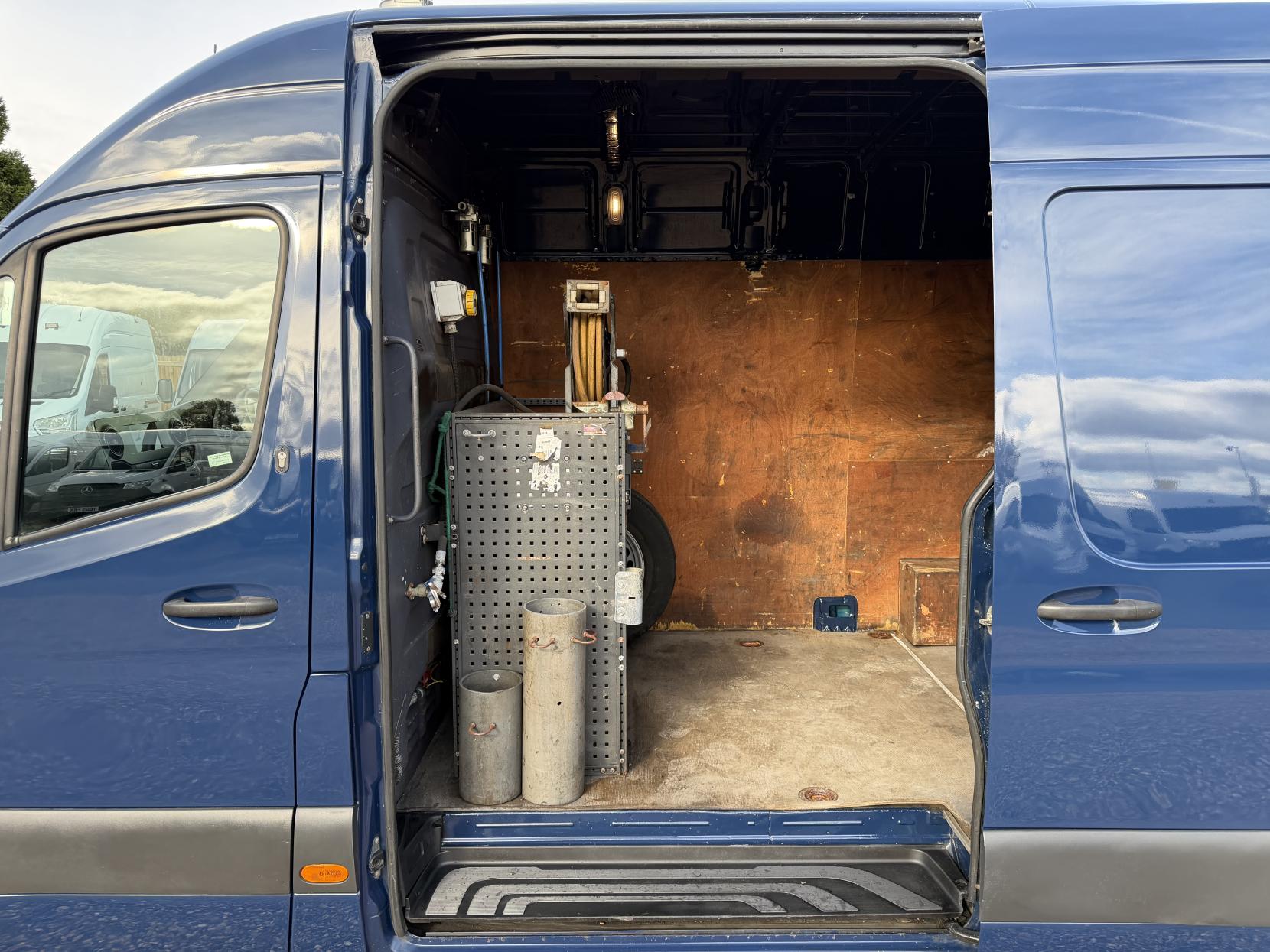 Mercedes-Benz Sprinter 2.1 314 CDI Panel Van 5dr Diesel Manual RWD L2 H2 Euro 6 (143 ps)