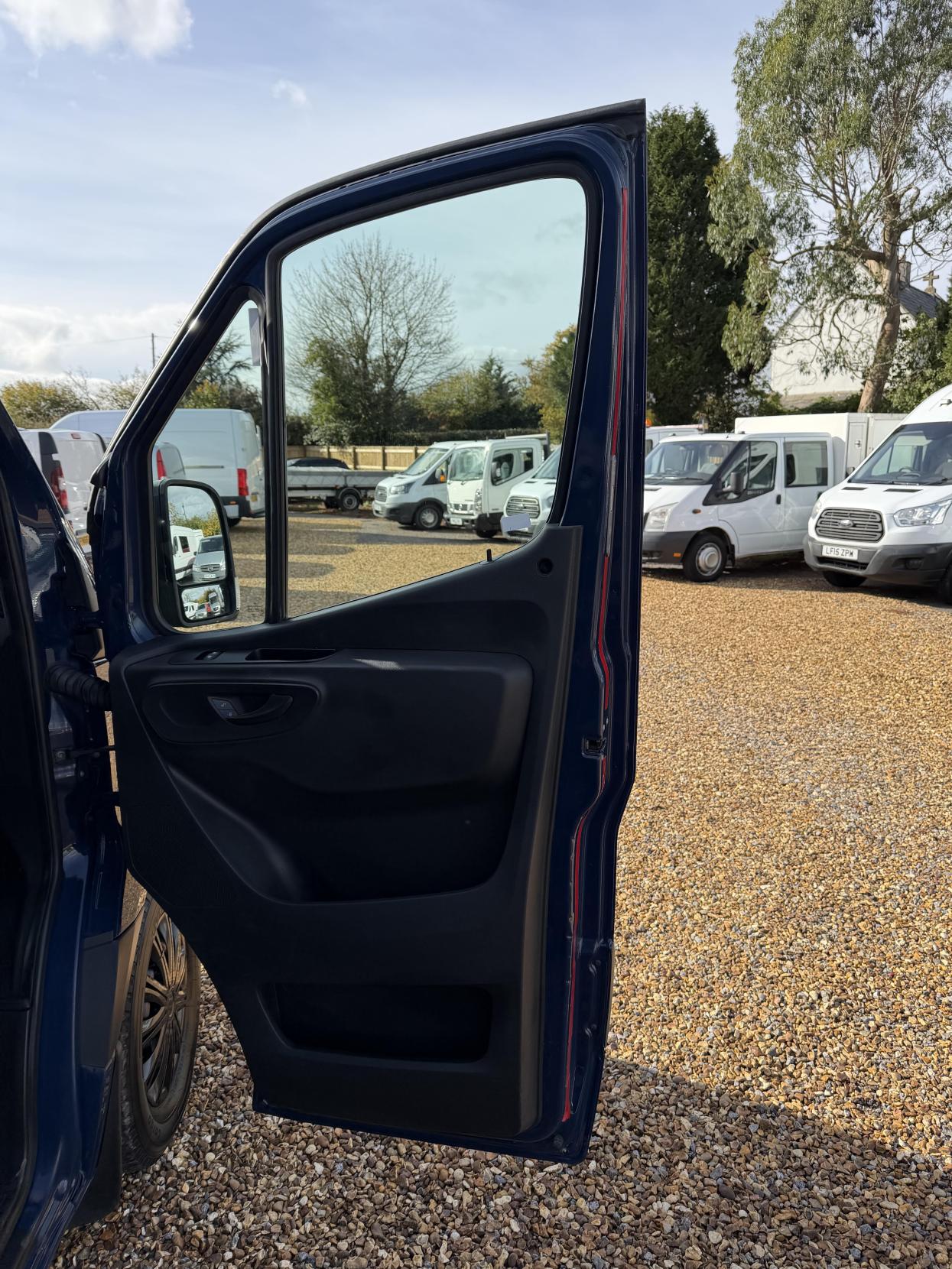 Mercedes-Benz Sprinter 2.1 314 CDI Panel Van 5dr Diesel Manual RWD L2 H2 Euro 6 (143 ps)