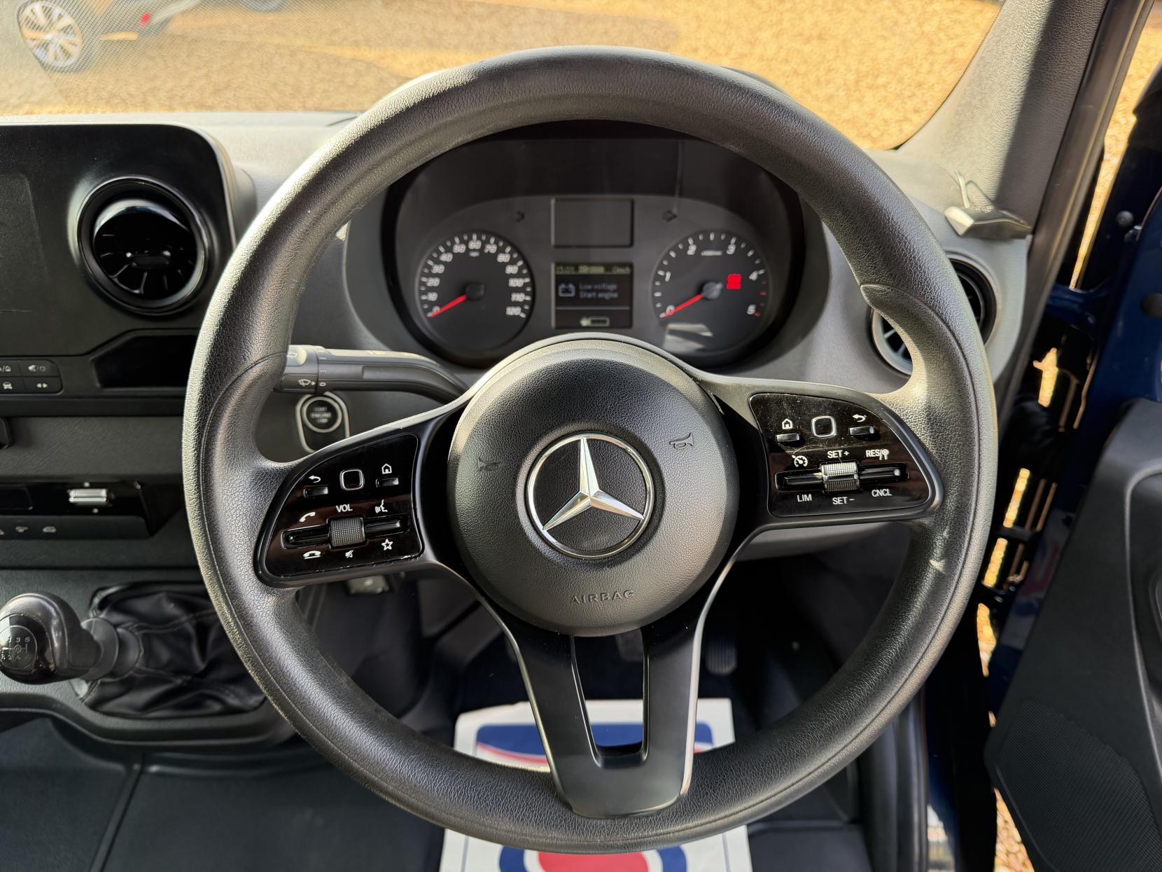 Mercedes-Benz Sprinter 2.1 314 CDI Panel Van 5dr Diesel Manual RWD L2 H2 Euro 6 (143 ps)