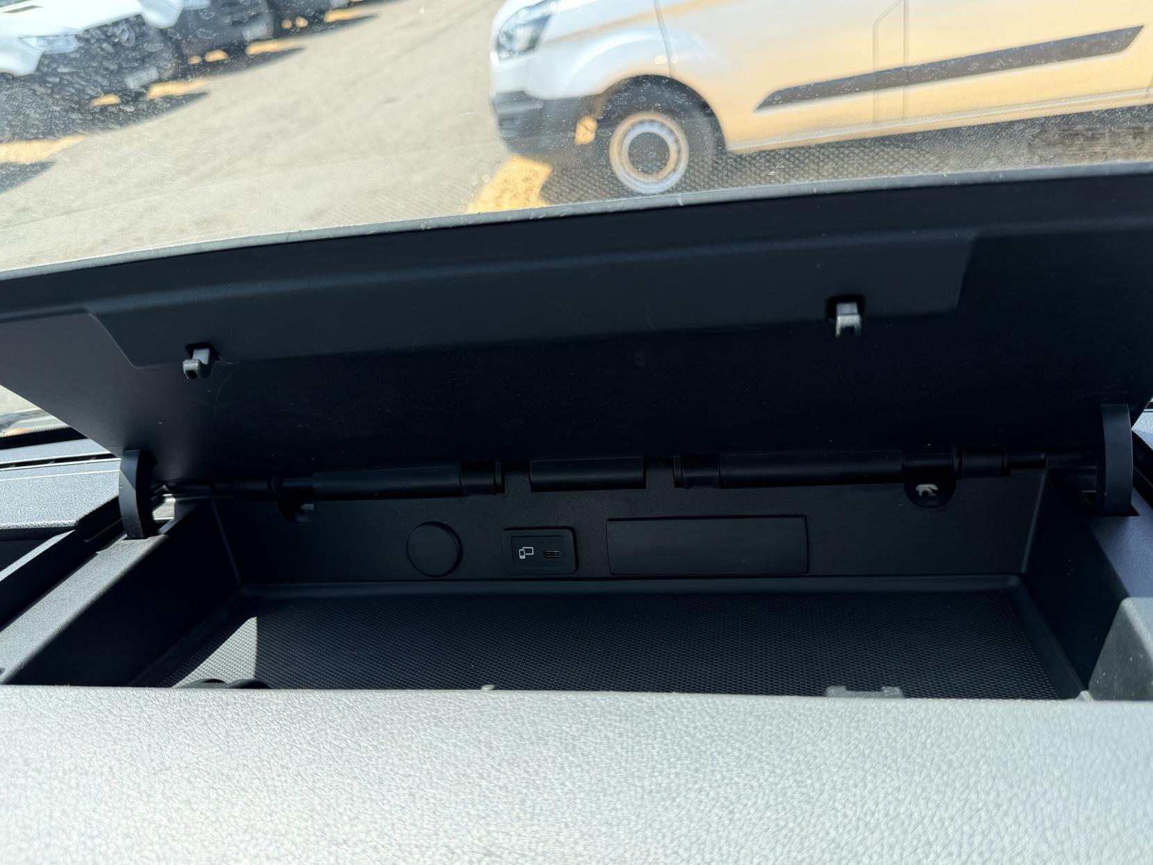 2019 Mercedes-Benz Sprinter 2.1 316 CDI Panel Van 5dr Diesel Manual RWD L2 H2 Euro 6 (163 ps) - Thumbnail 18