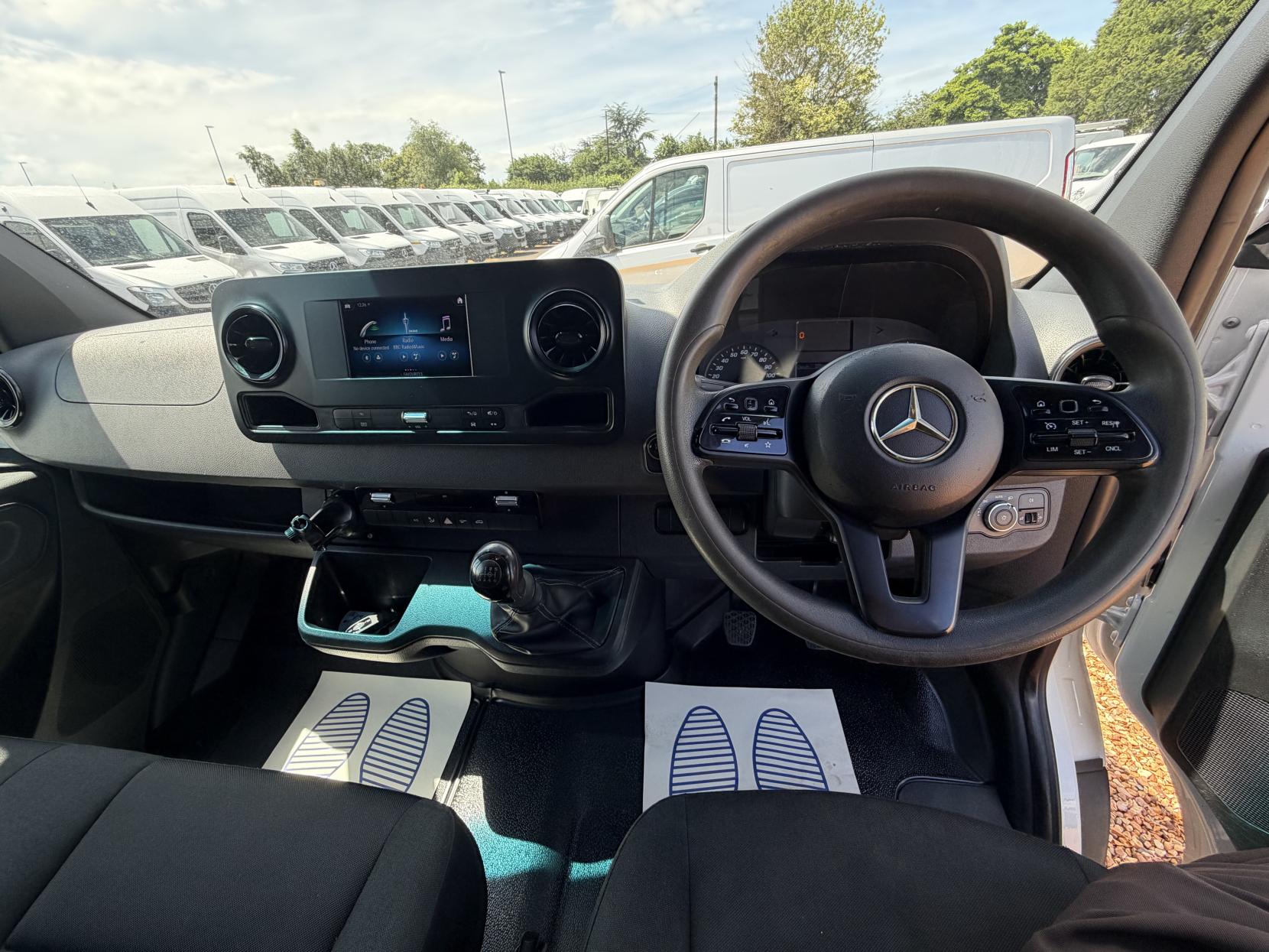 2019 Mercedes-Benz Sprinter 2.1 316 CDI Panel Van 5dr Diesel Manual RWD L2 H2 Euro 6 (163 ps) - Thumbnail 2