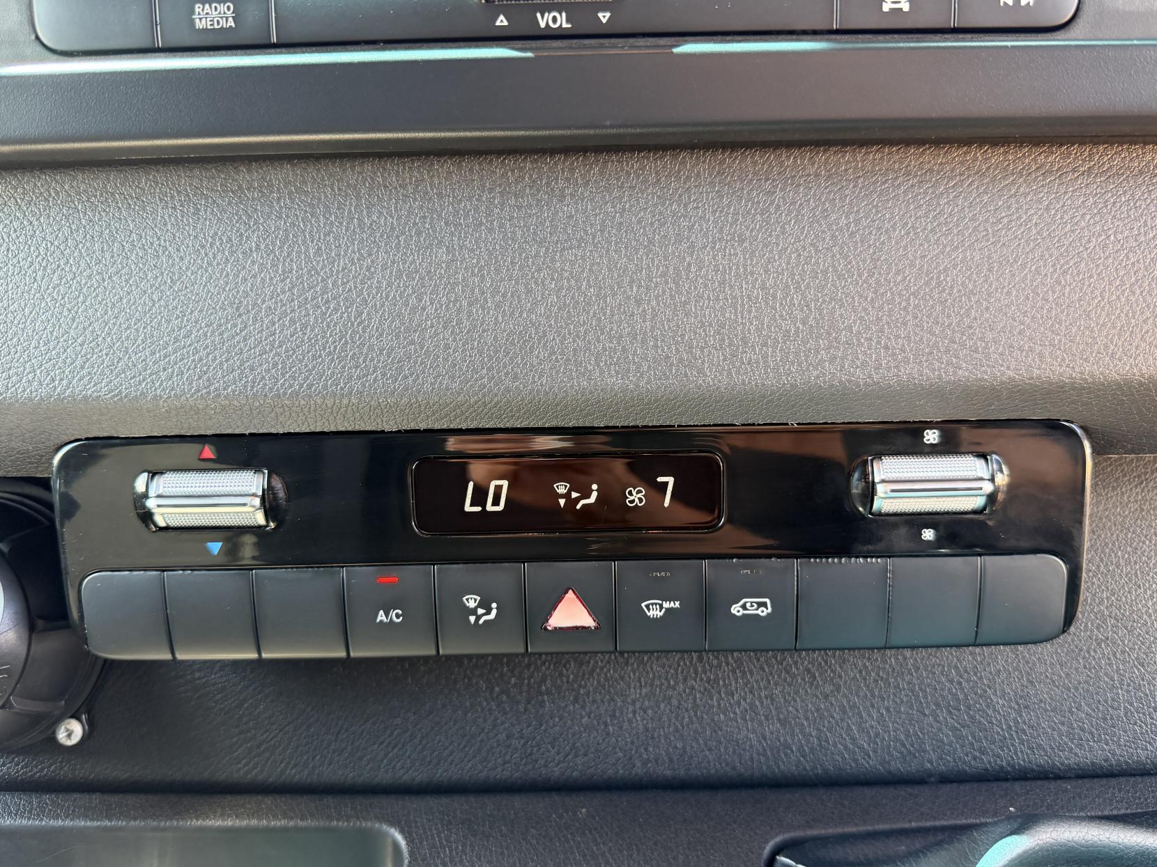 2019 Mercedes-Benz Sprinter 2.1 316 CDI Panel Van 5dr Diesel Manual RWD L2 H2 Euro 6 (163 ps) - Thumbnail 13