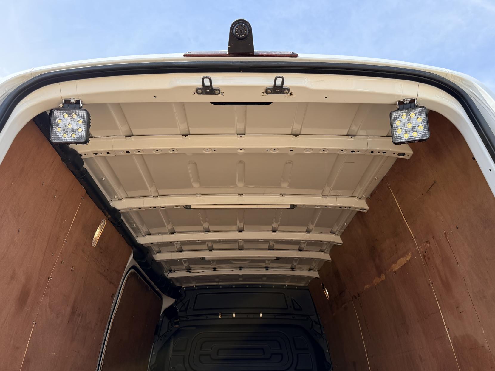 2019 Mercedes-Benz Sprinter 2.1 316 CDI Panel Van 5dr Diesel Manual RWD L2 H2 Euro 6 (163 ps) - Thumbnail 34