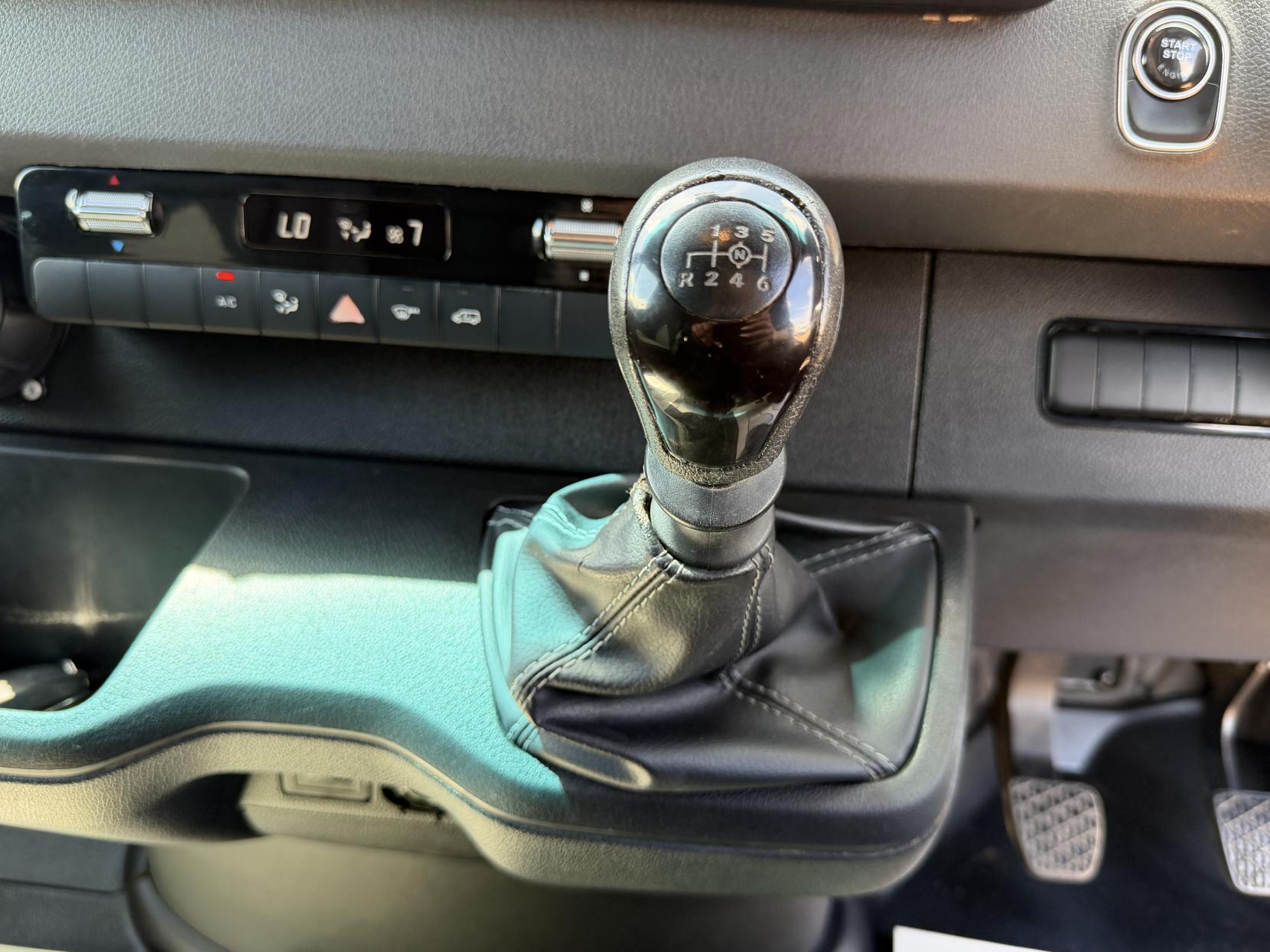 2019 Mercedes-Benz Sprinter 2.1 316 CDI Panel Van 5dr Diesel Manual RWD L2 H2 Euro 6 (163 ps) - Thumbnail 14