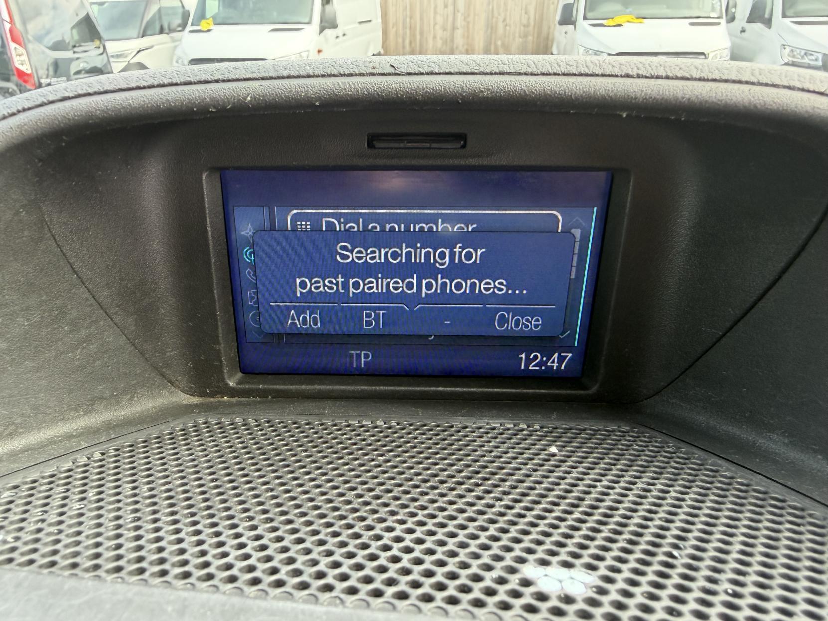 2015 Ford Transit Custom 2.2 TDCi 310 Panel Van 5dr Diesel Manual L2 H1 (186 g/km, 123 bhp) - Thumbnail 24