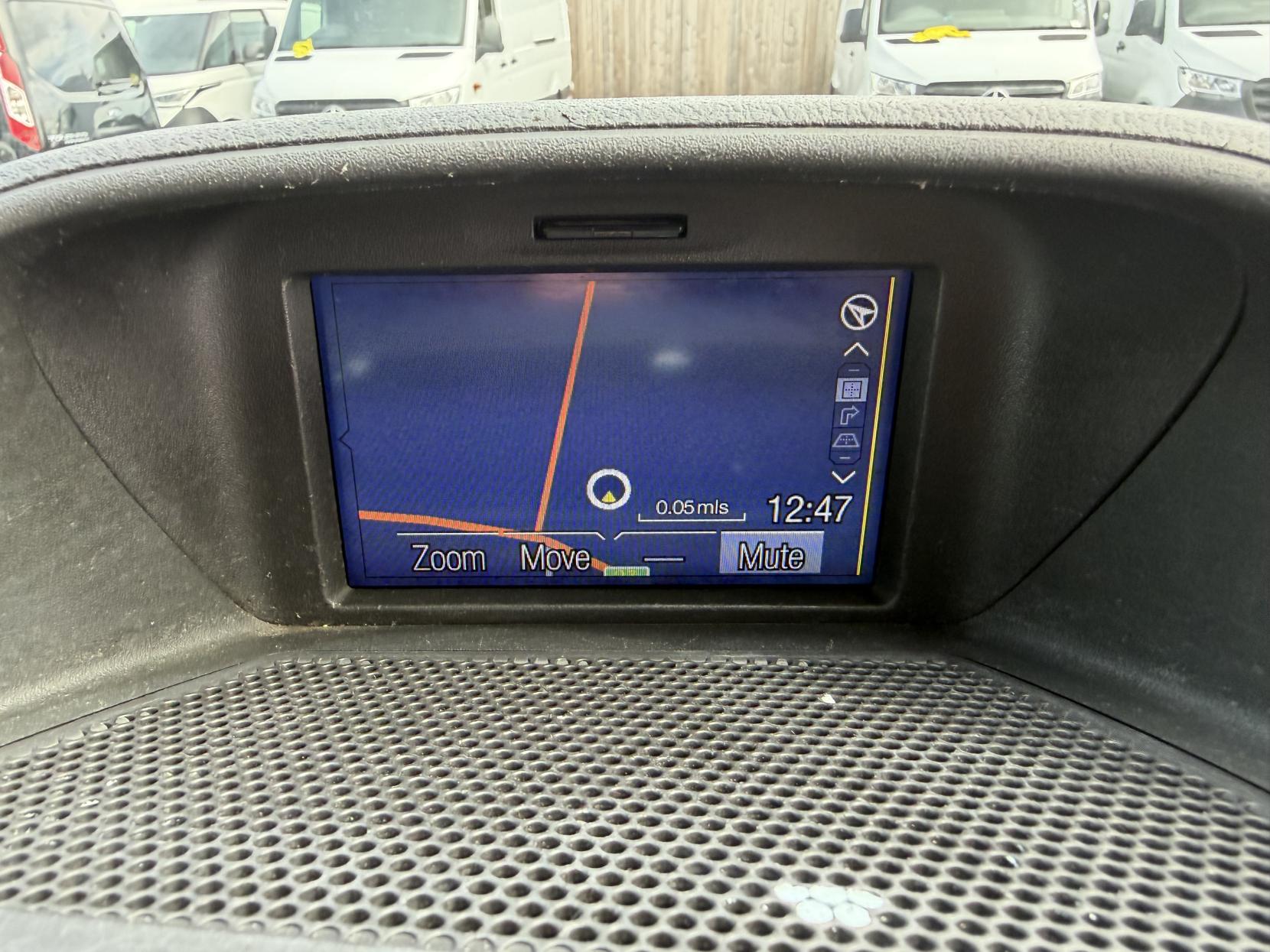 2015 Ford Transit Custom 2.2 TDCi 310 Panel Van 5dr Diesel Manual L2 H1 (186 g/km, 123 bhp) - Thumbnail 22